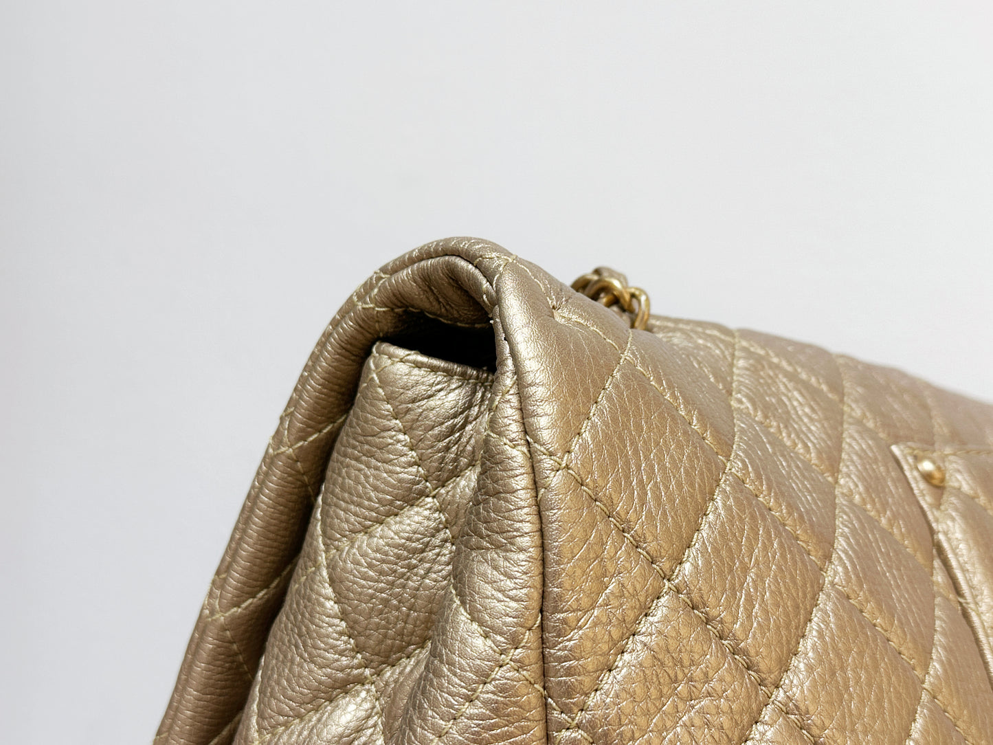 Chanel 2018 Calfskin Quilted XXL Travel Flap shoulder bag Metallic Gold GHW 2510 holo card