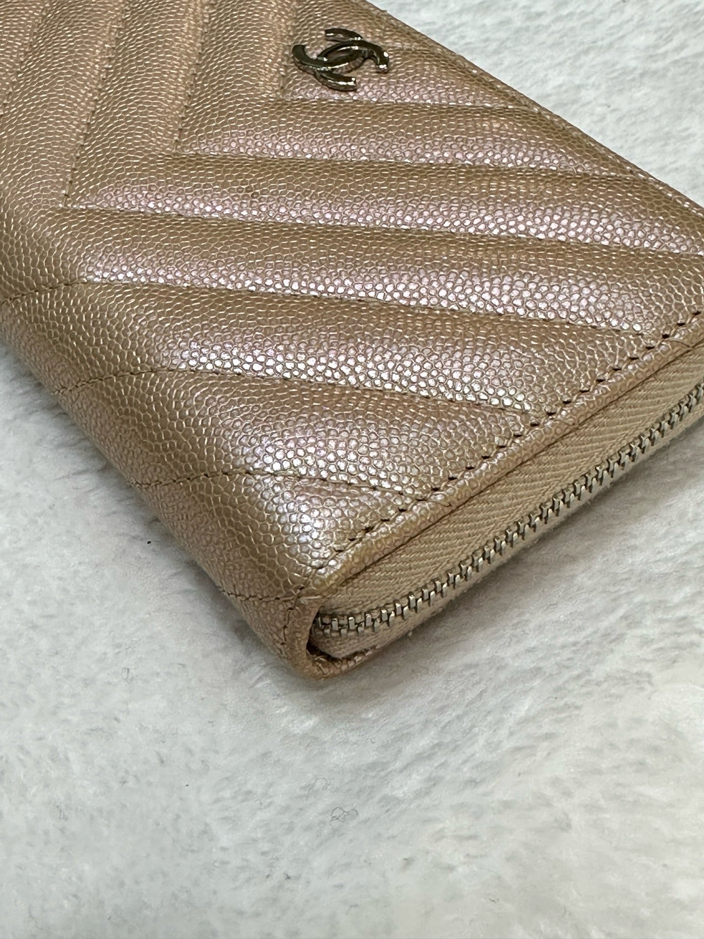 Chanel 17B rosegold classic zip wallet 2459 holo card