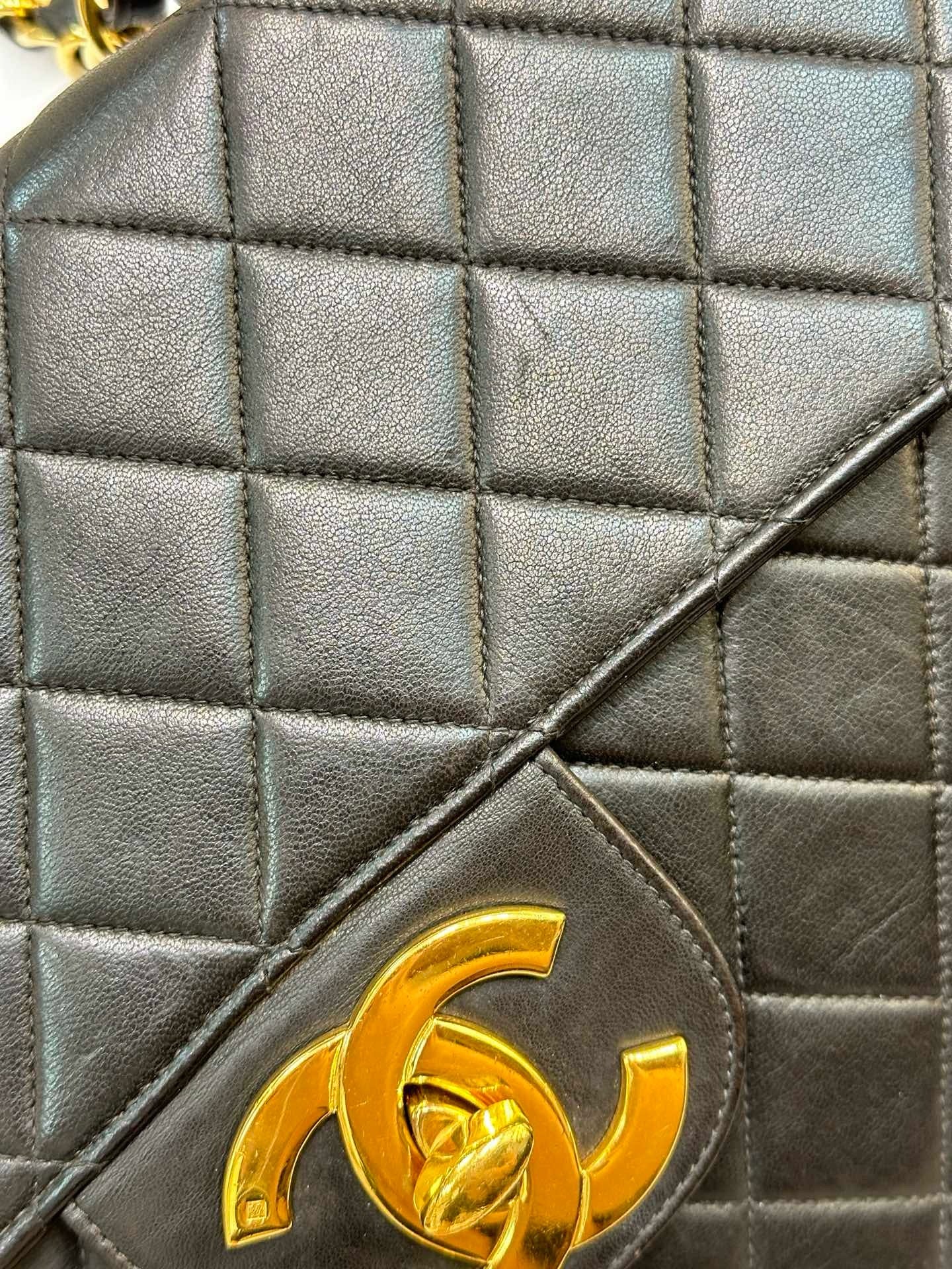 Chanel Lambskin Jumbo Black Vintage Classic Single Flap GHW