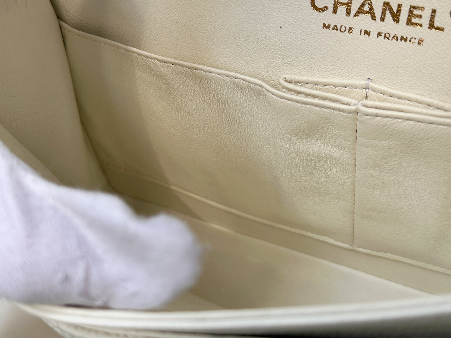 Chanel White Caviar Medium Classic Double Flap Bag 1350 holo