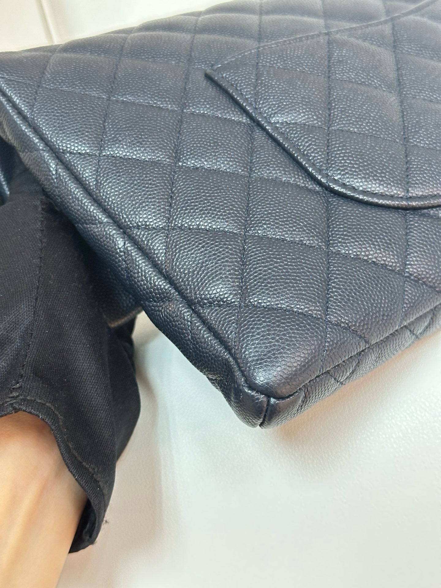 Chanel Quilted Caviar Classic Clutch Navy Blue GHW 2645 holo card