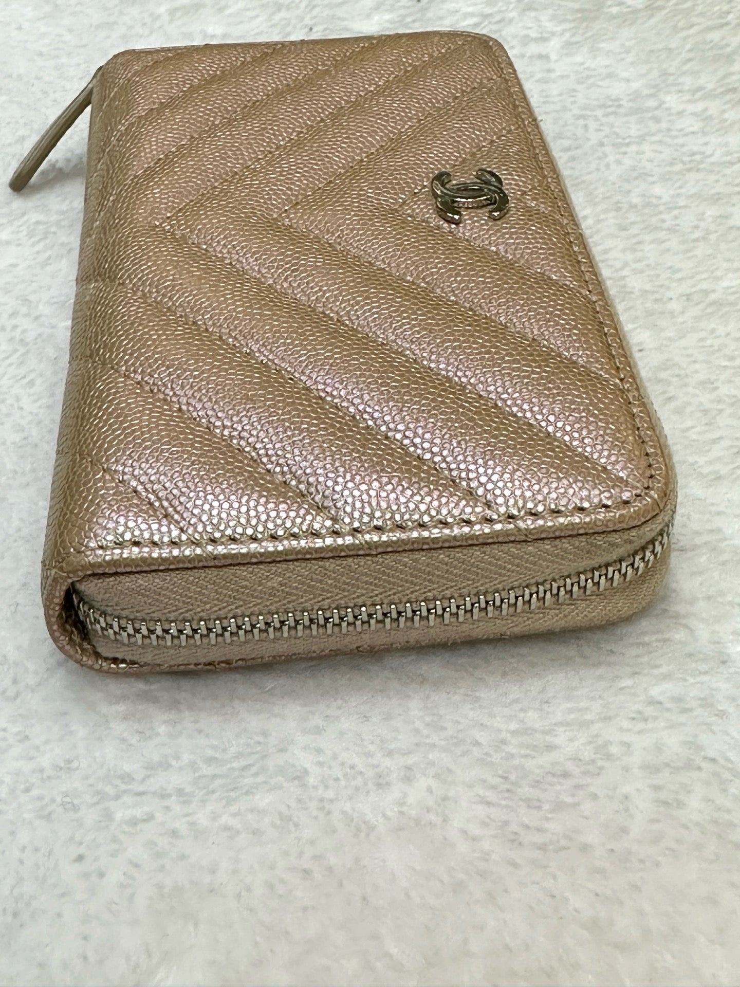 Chanel 17B rosegold classic zip wallet 2459 holo card