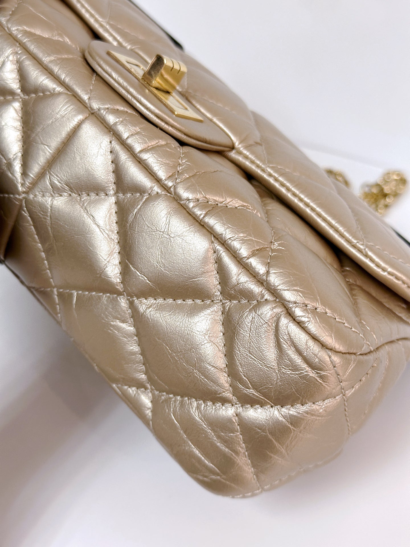 Chanel Aged Calfskin Quilted 2.55 Reissue Mini Hanger Flap Gold 2355 holo card