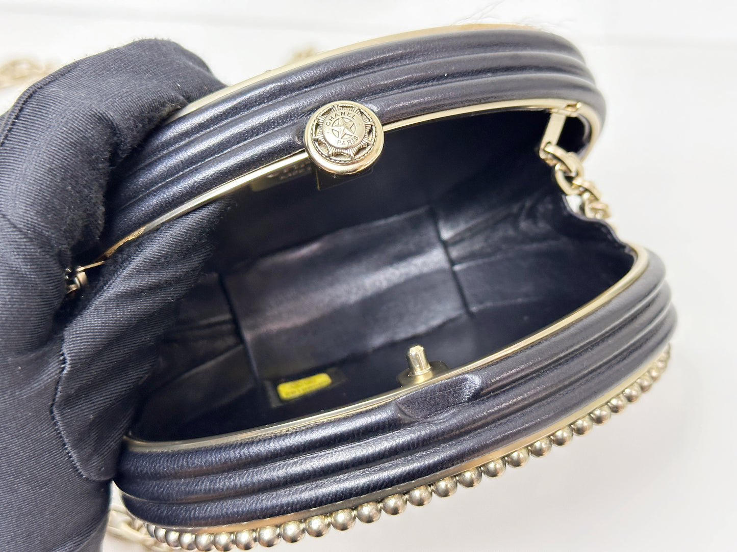 CHANEL 2014 PARIS-DALLAS MINAUDIERE CLUTCH 2018 holo card