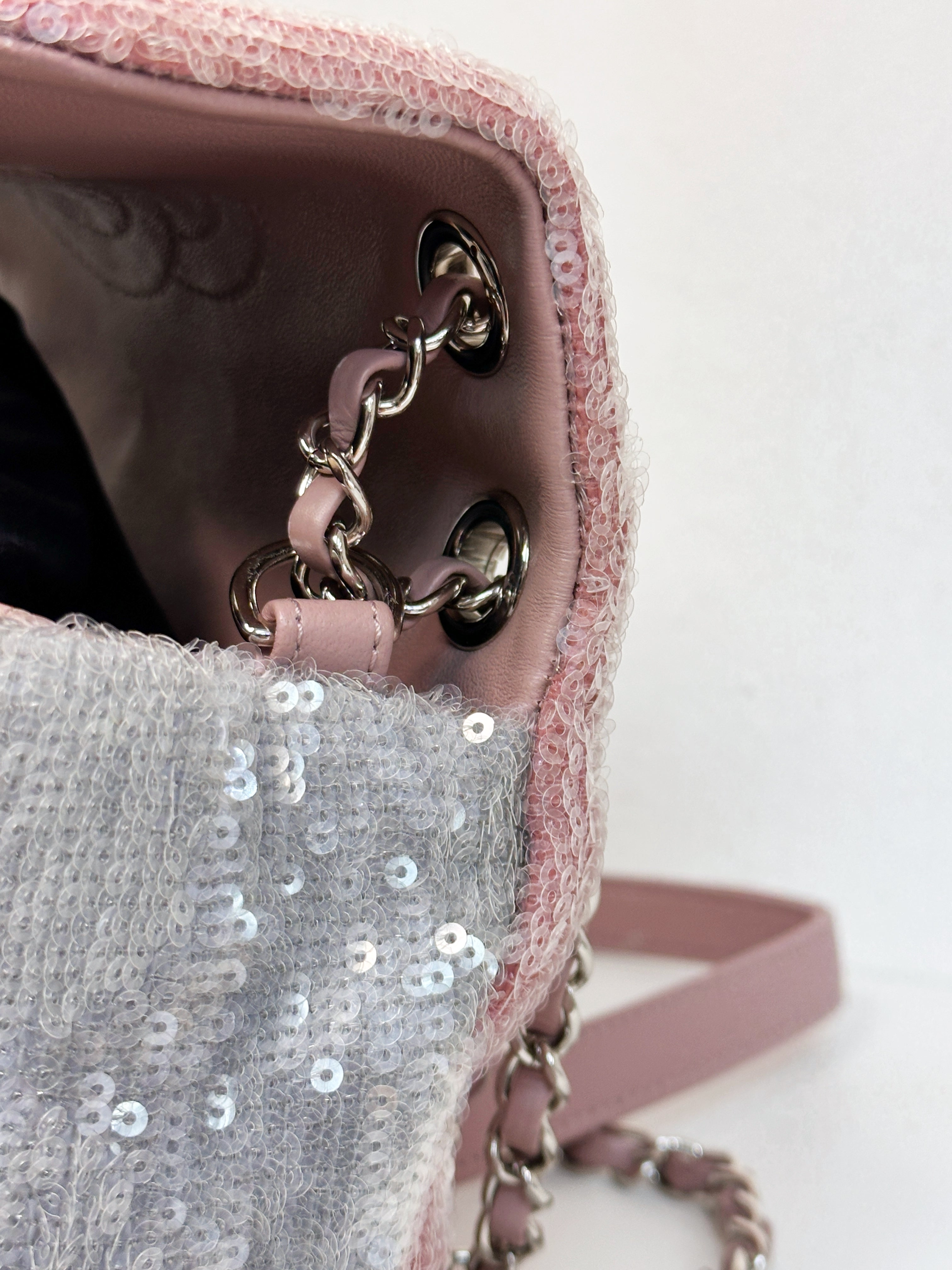 Chanel 18S Sequin Mini Waterfall Flap Pink Blue Yellow 2557 holo card