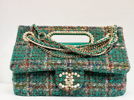 Chanel 23A Women CC Flap Bag Top Handle Wool Silk Green Tweed Glass Wooden Pearls K5TP microchip