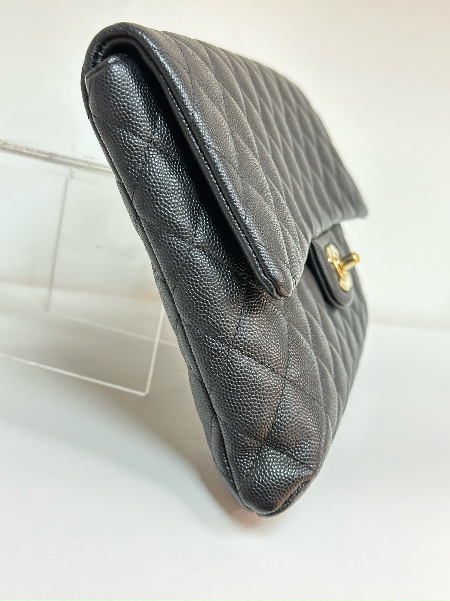 Chanel Quilted Caviar Classic Clutch GHW Black 2657 holo card