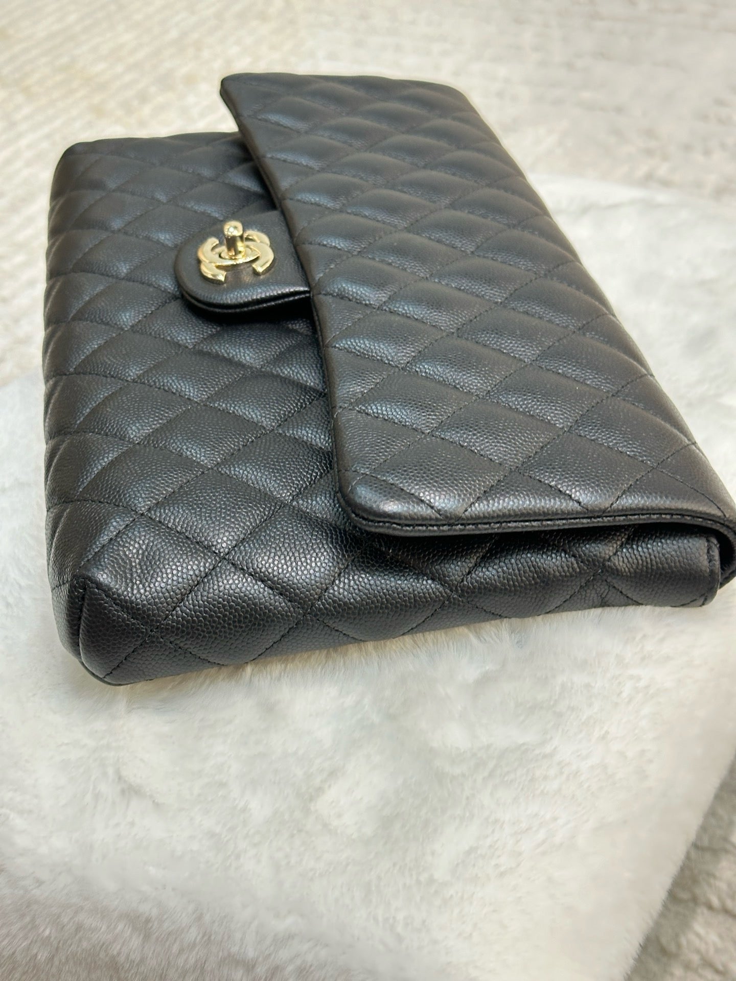 Chanel Quilted Caviar Classic Clutch Black GHW