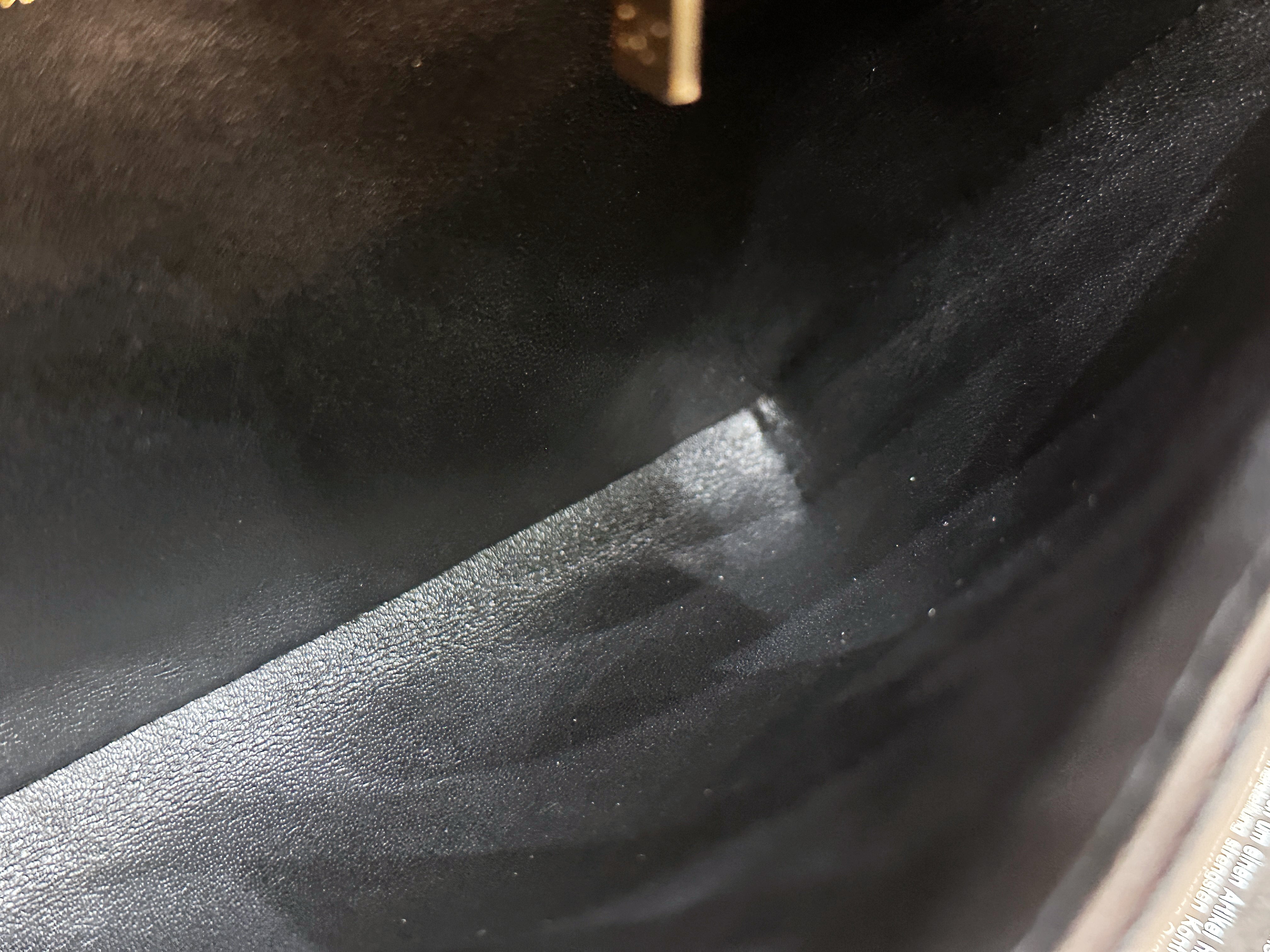 Chanel Quilted Caviar Classic Clutch GHW Black 2645 holo card