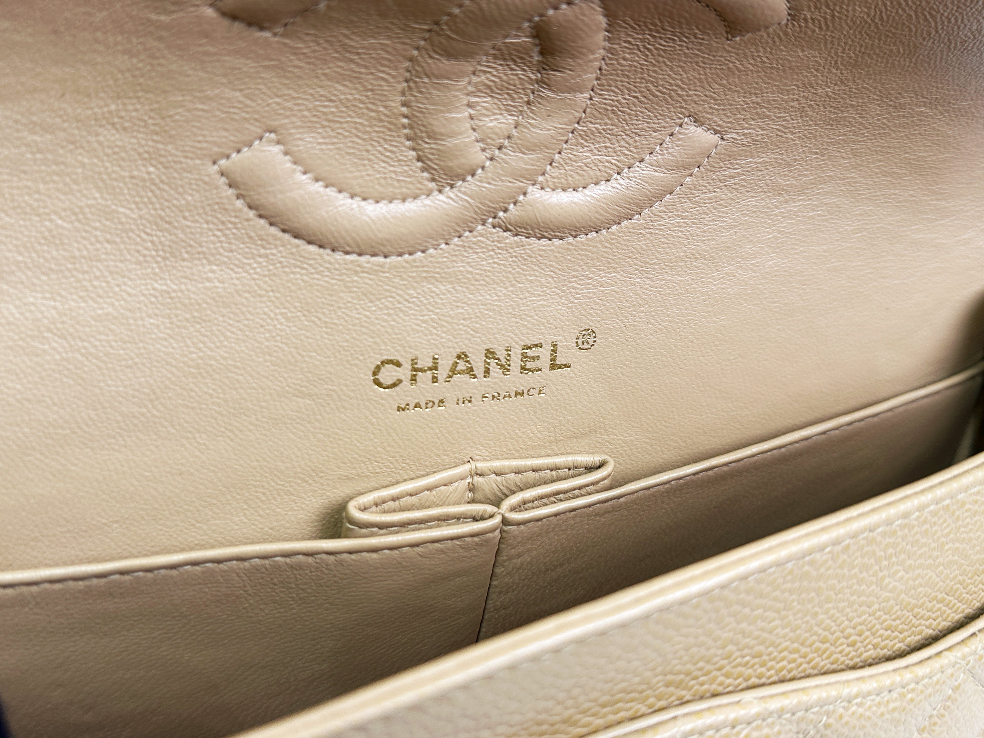 Preloved Authentic Chanel Vintage 24kGold Medium Caviar Quilted Double Flap Beige Bag