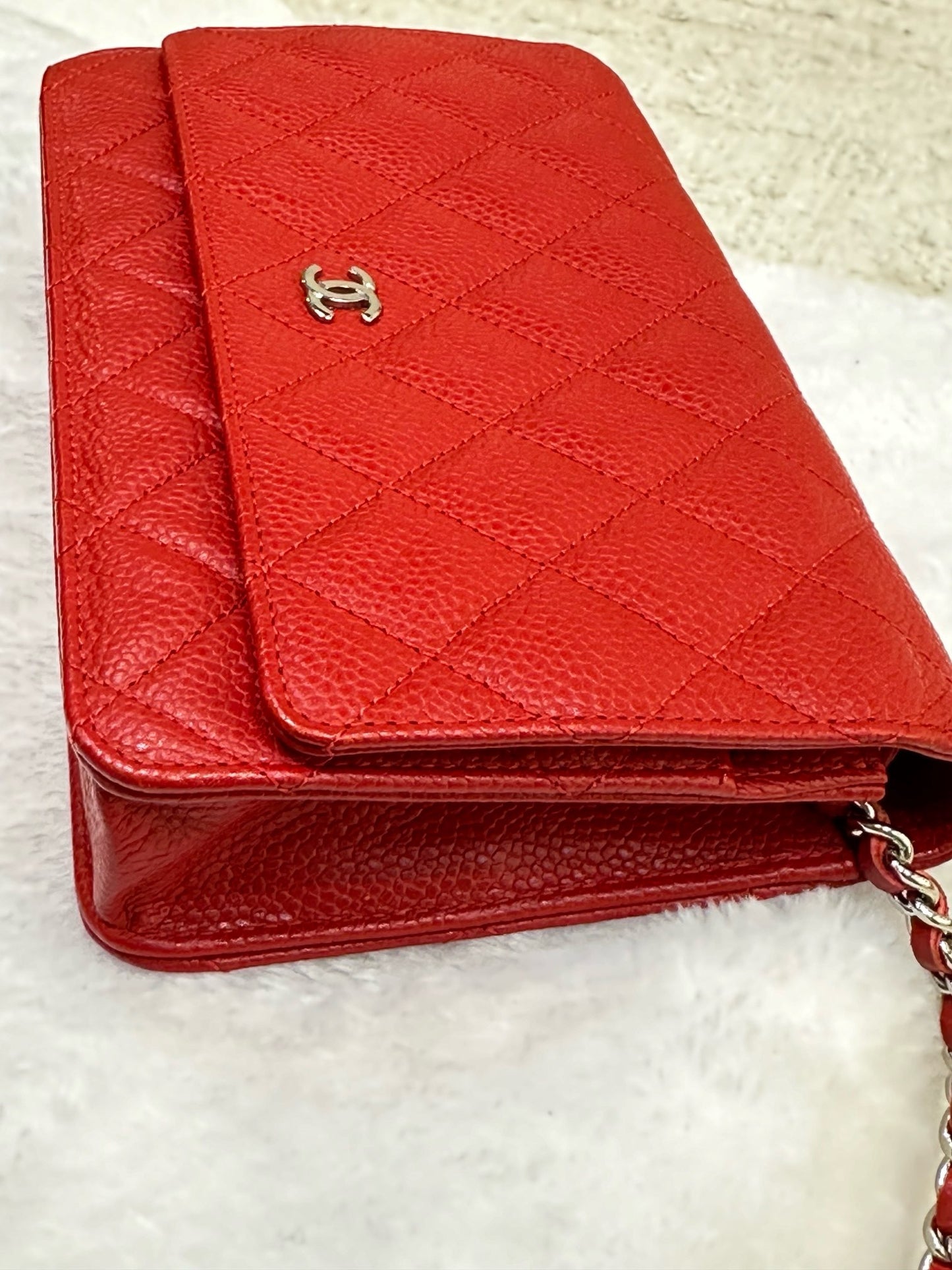 Chanel Caviar Quilted Wallet on Chain WOC Red 1874 holo card