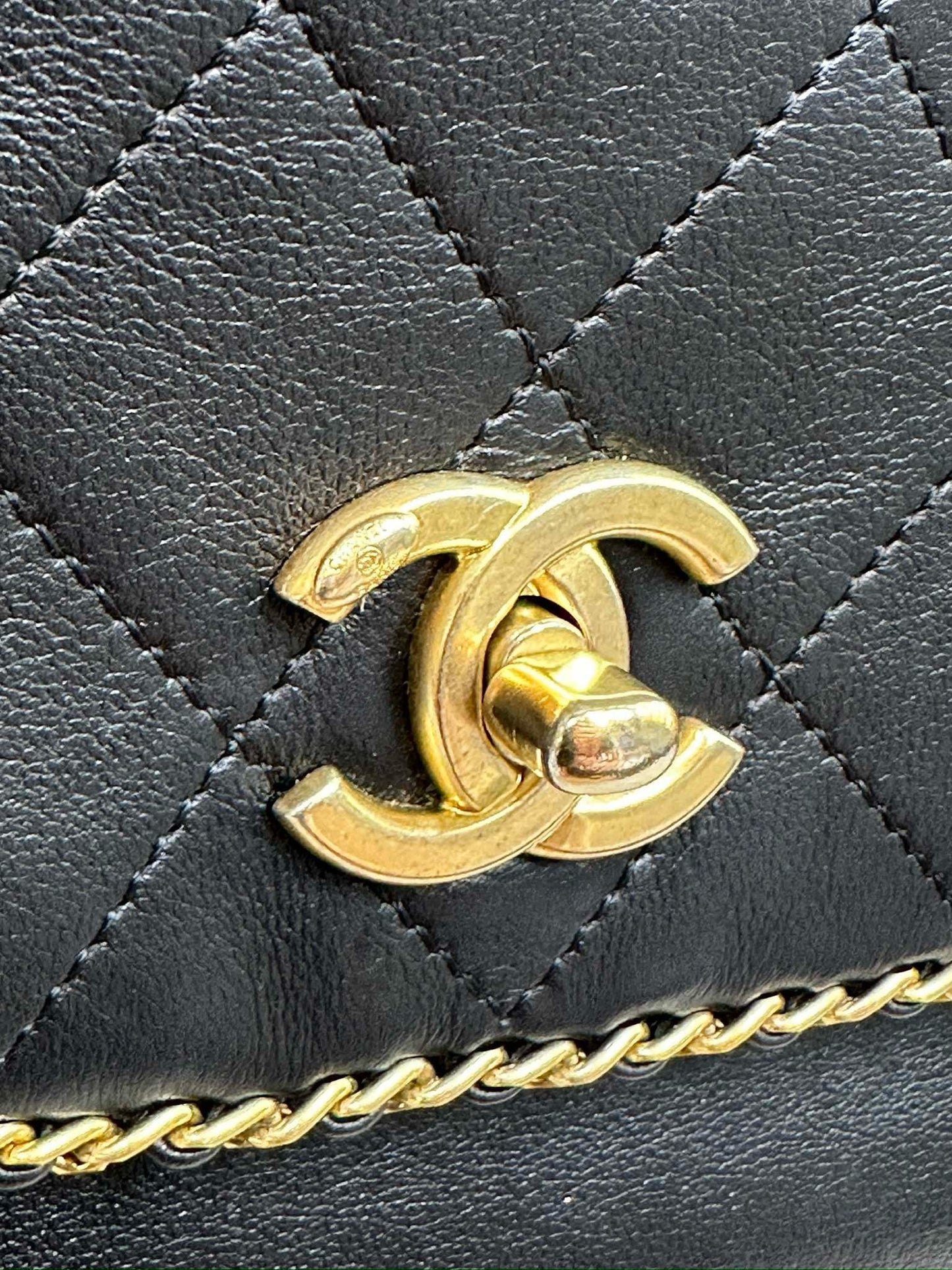 Chanel Small Black Quilted Calfskin Chain Around Single Flap GHW 2021year