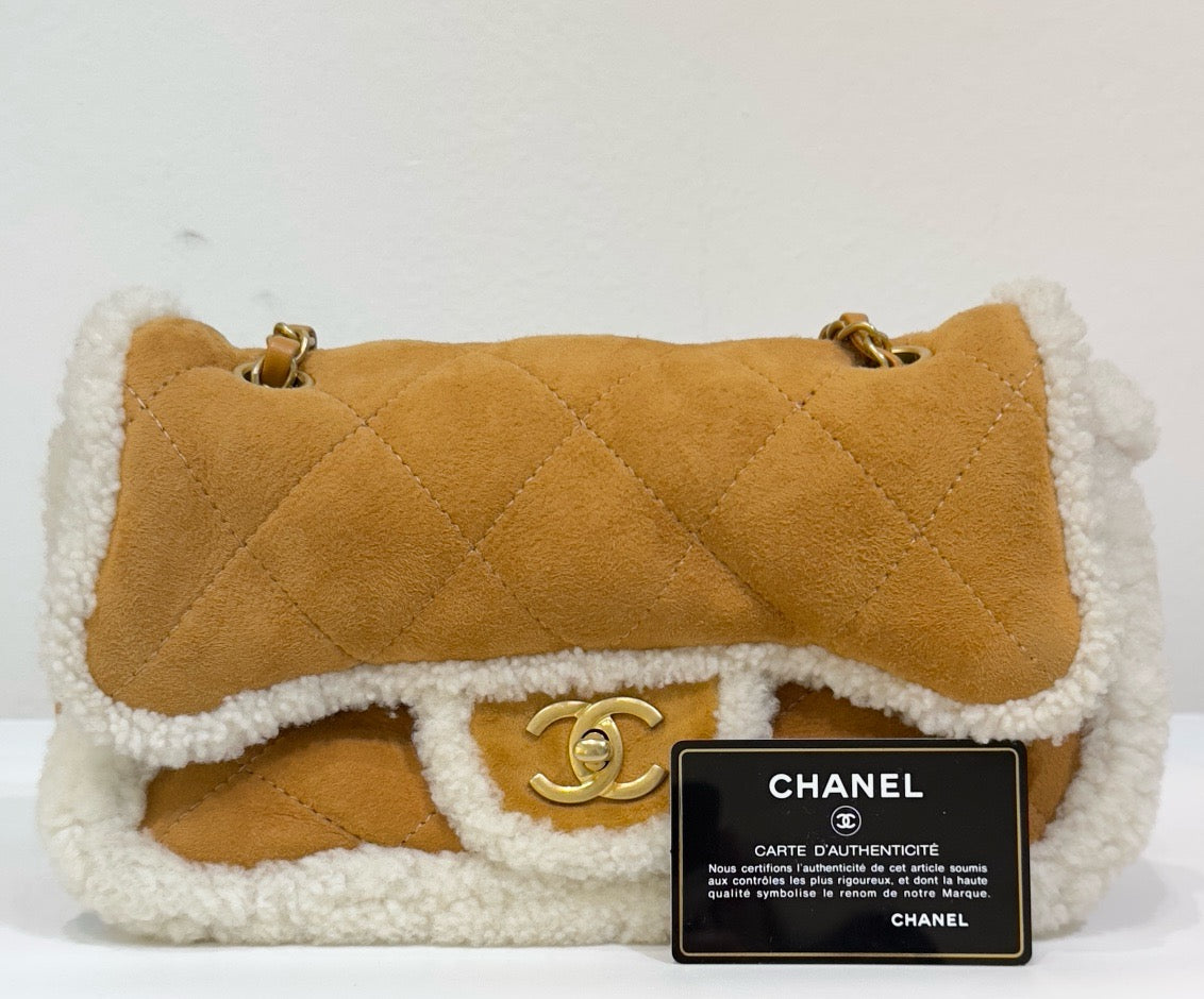 Chanel Medium Shearling Coco Neige Flap 2645 holo card