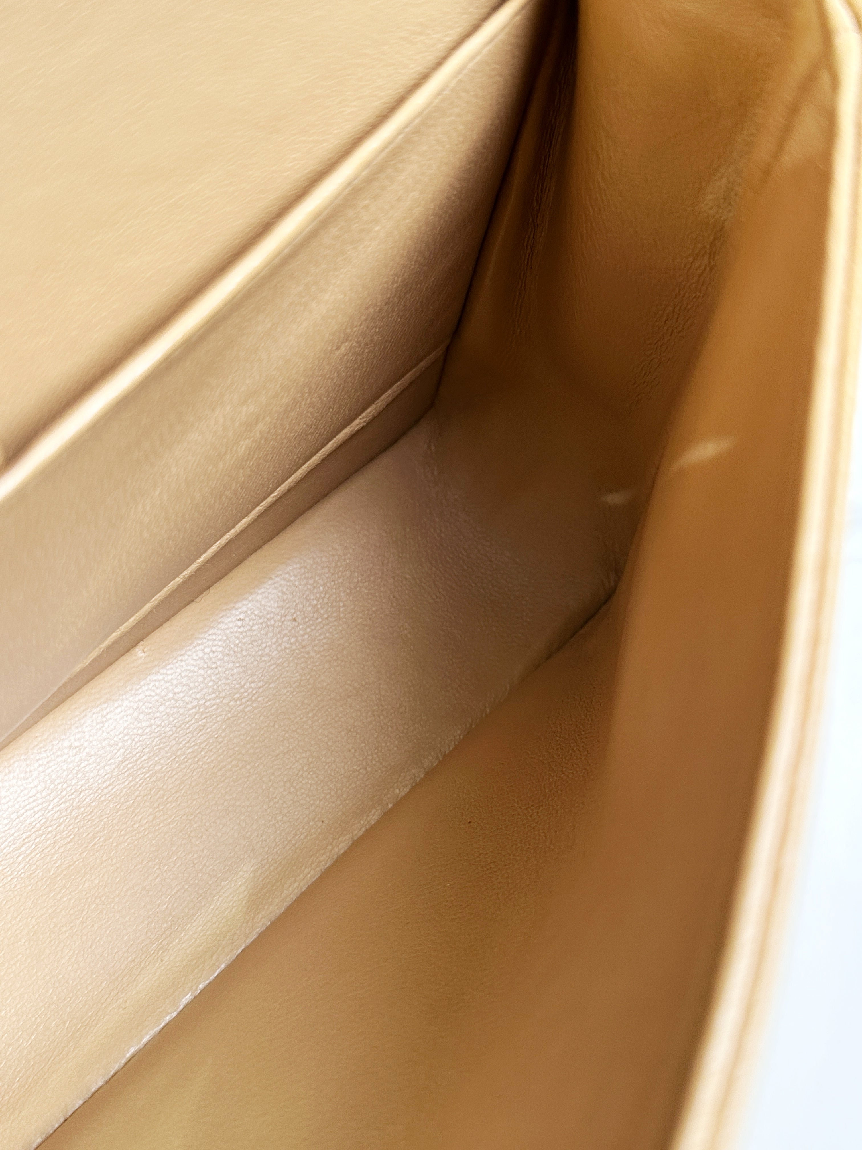 Preloved Authentic Chanel Vintage 24kGold Medium Caviar Quilted Double Flap Beige Bag