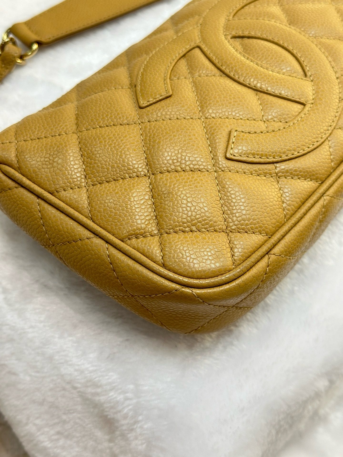 Chanel Small Caviar Quilted Pochette Shoulder Bag Beige GHW