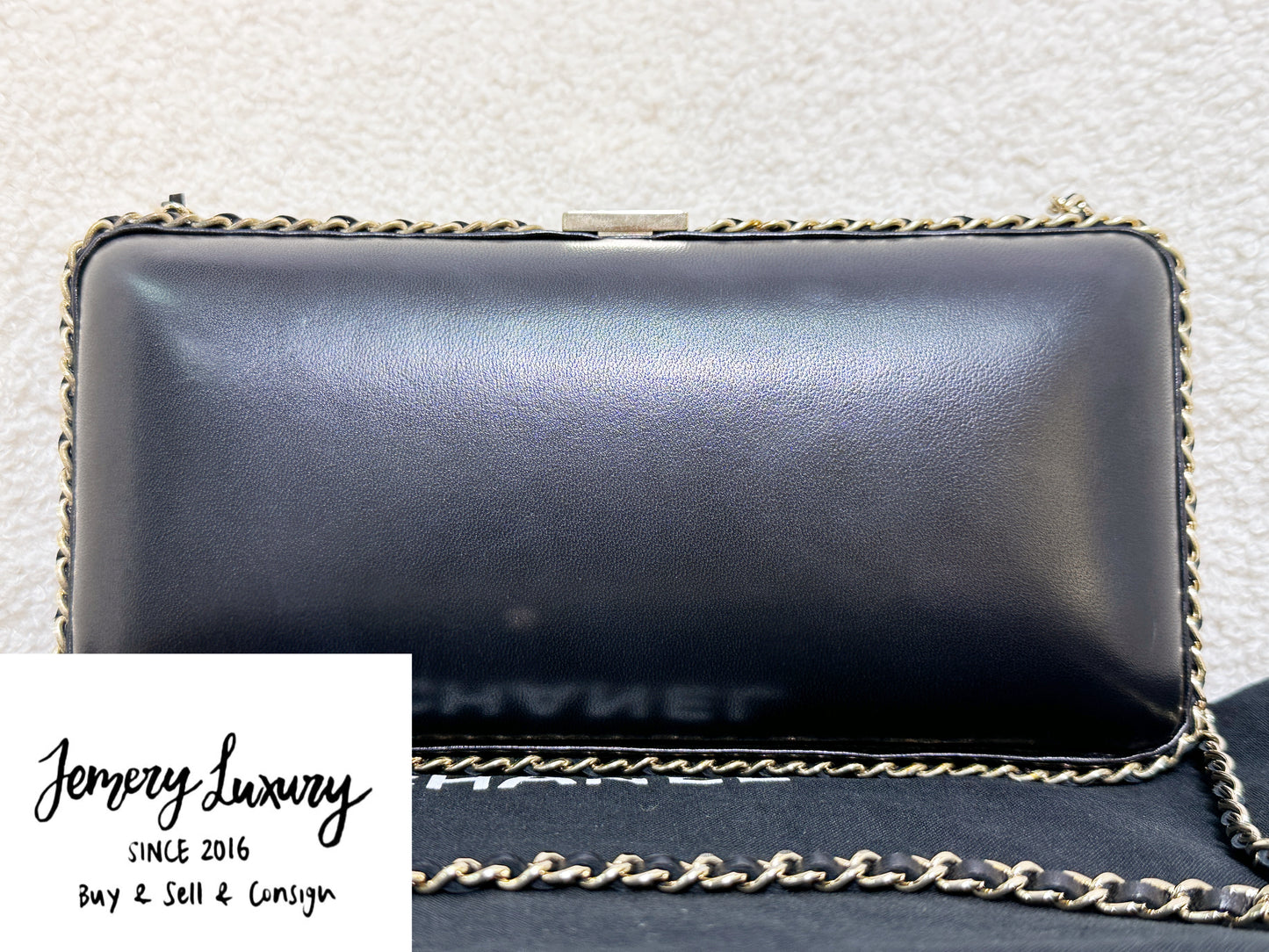 Chanel Black Lambskin Leather Kisslock CC evening Chain Clutch Crossbody 1832 holo