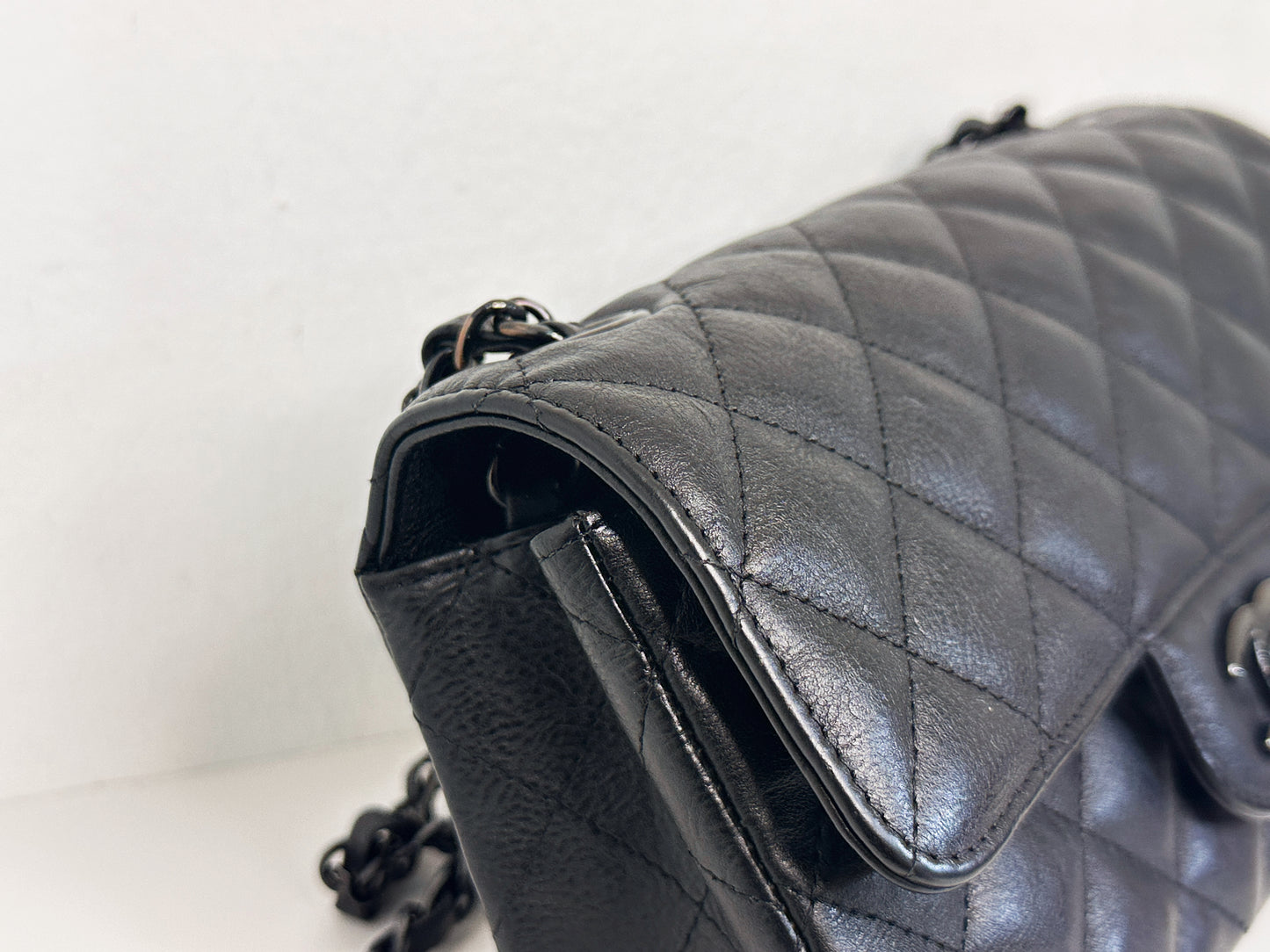 Chanel Quilted Mini Rectangular Flap So Black Crumpled Calfskin Bag 2400 holo card
