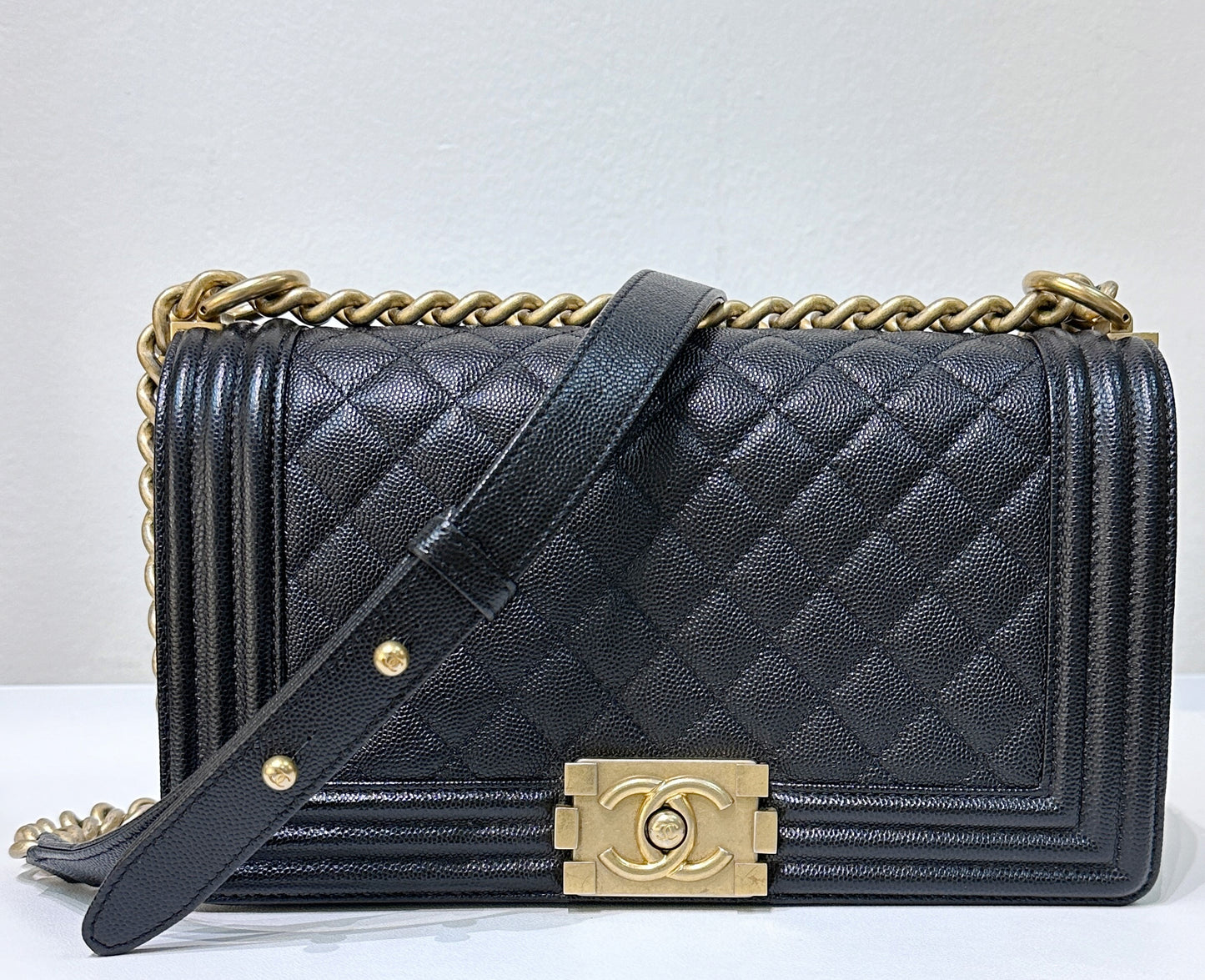 Chanel Medium Boy Bag Black Caviar GHW