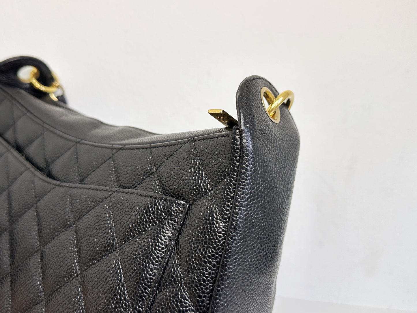 Chanel Black Quilted Caviar CC Logo Chain Shoulder Bag GHW 84 holo card