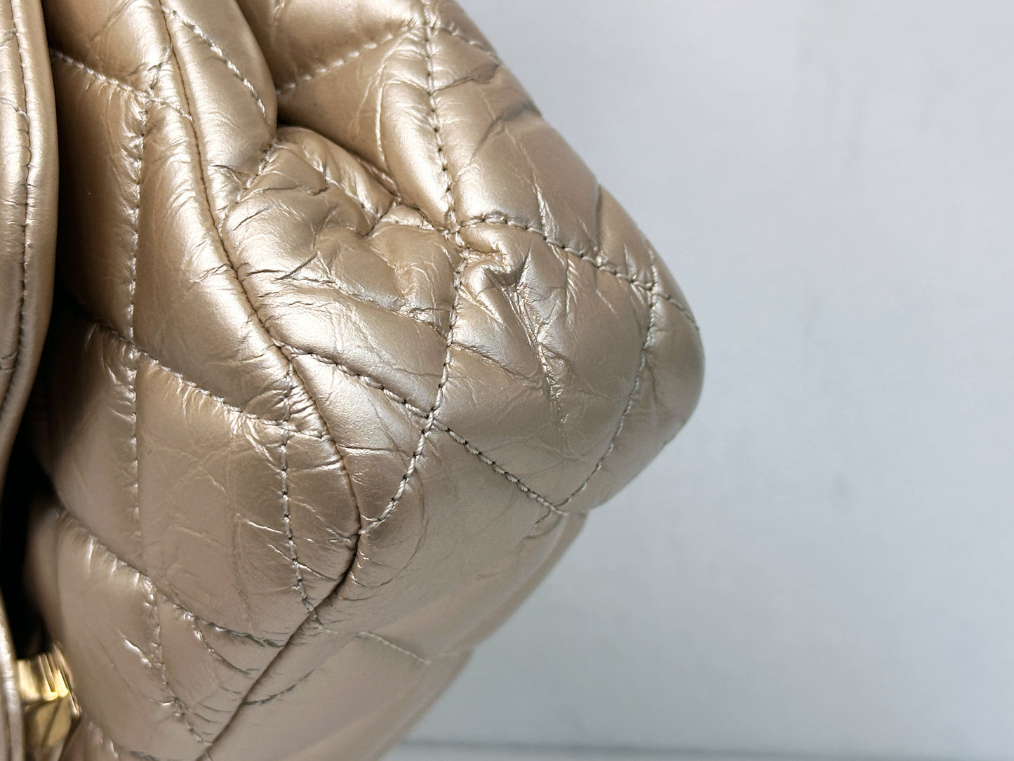 Chanel Aged Calfskin Quilted 2.55 Reissue Mini Hanger Flap Gold 2355 holo card