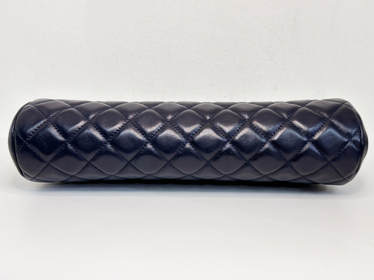 Chanel Quilted Timeless Kisslock Clutch Navy Blue Lambskin SHW 1890 holo card