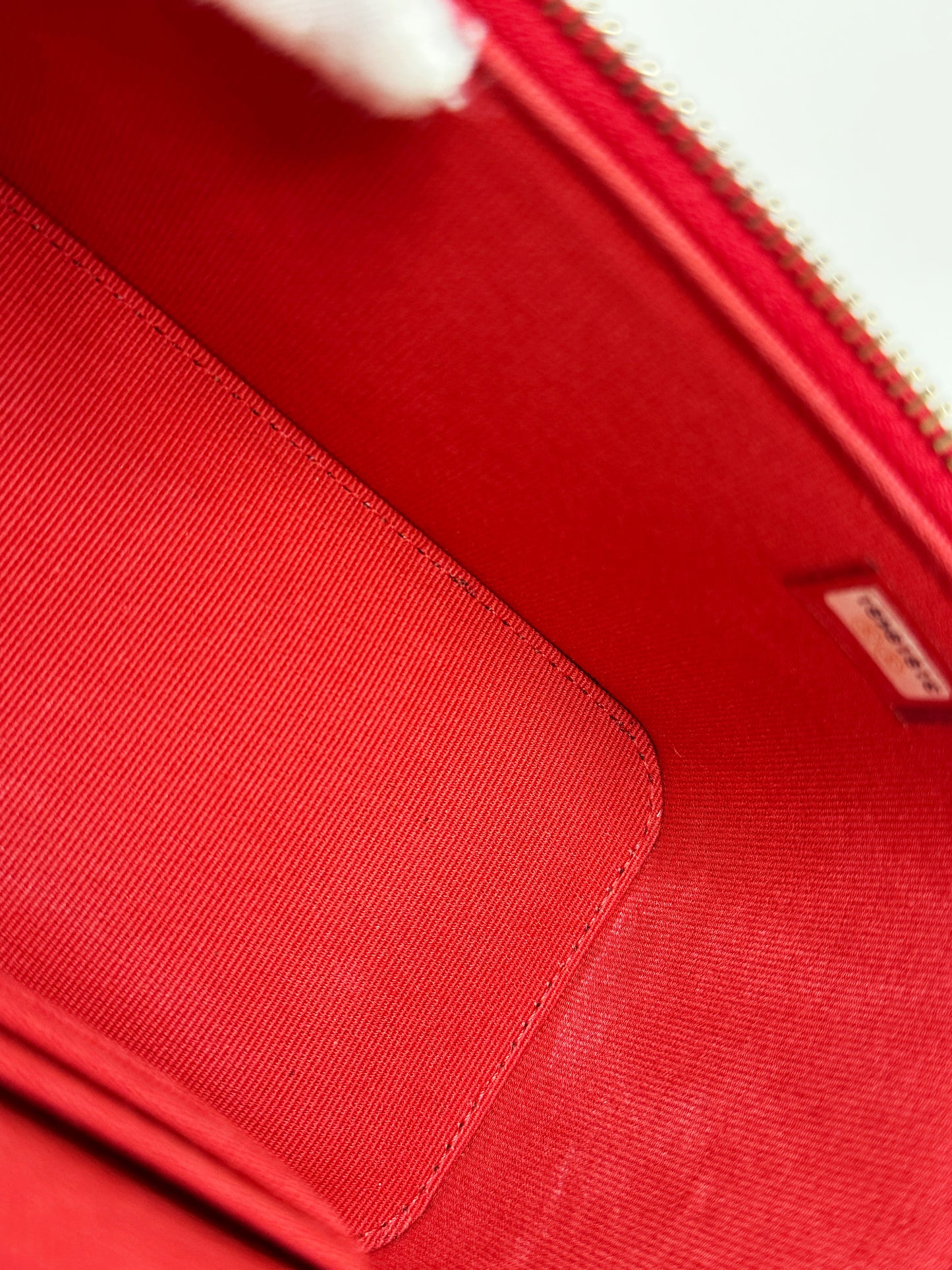 Chanel Caviar Quilted Small Vanity Case With Chain Red 3181 holo card