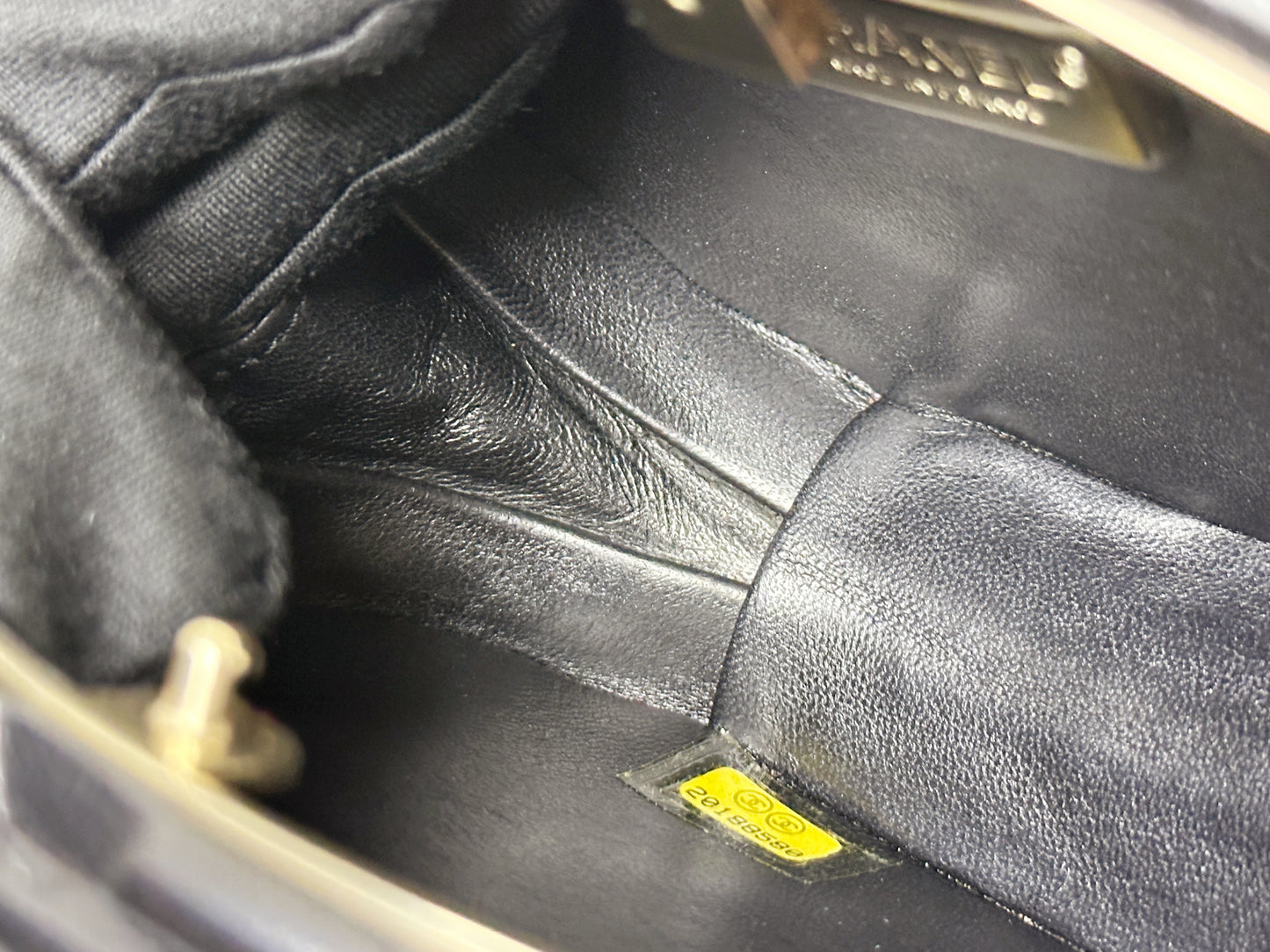 CHANEL 2014 PARIS-DALLAS MINAUDIERE CLUTCH 2018 holo card