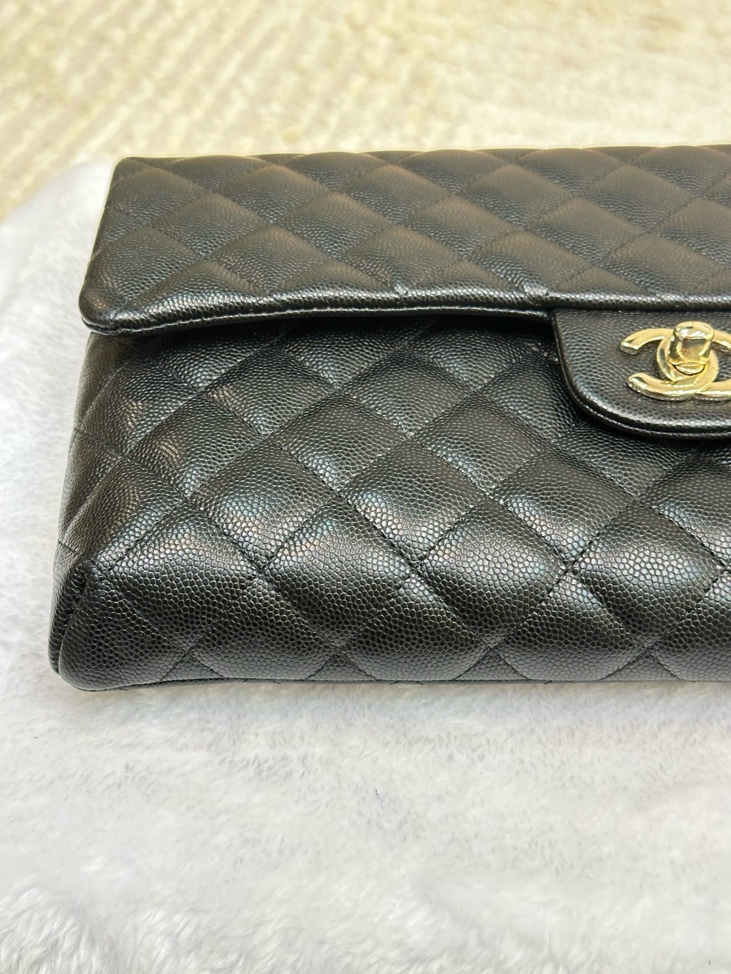 Chanel Quilted Caviar Classic Clutch Black GHW