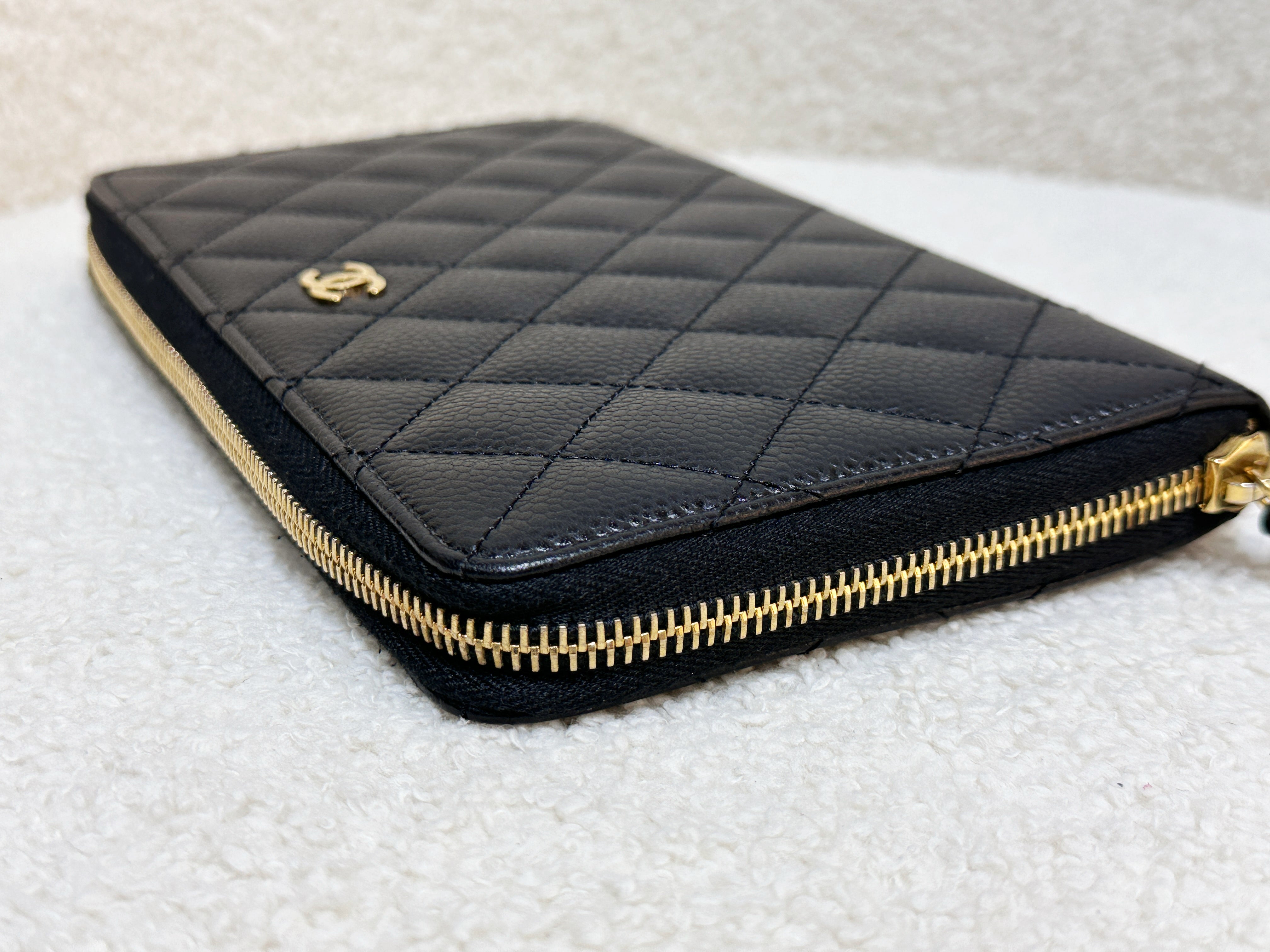 Chanel Quilted Cc XL Zip Wallet Black Caviar GHW 2000 holo card