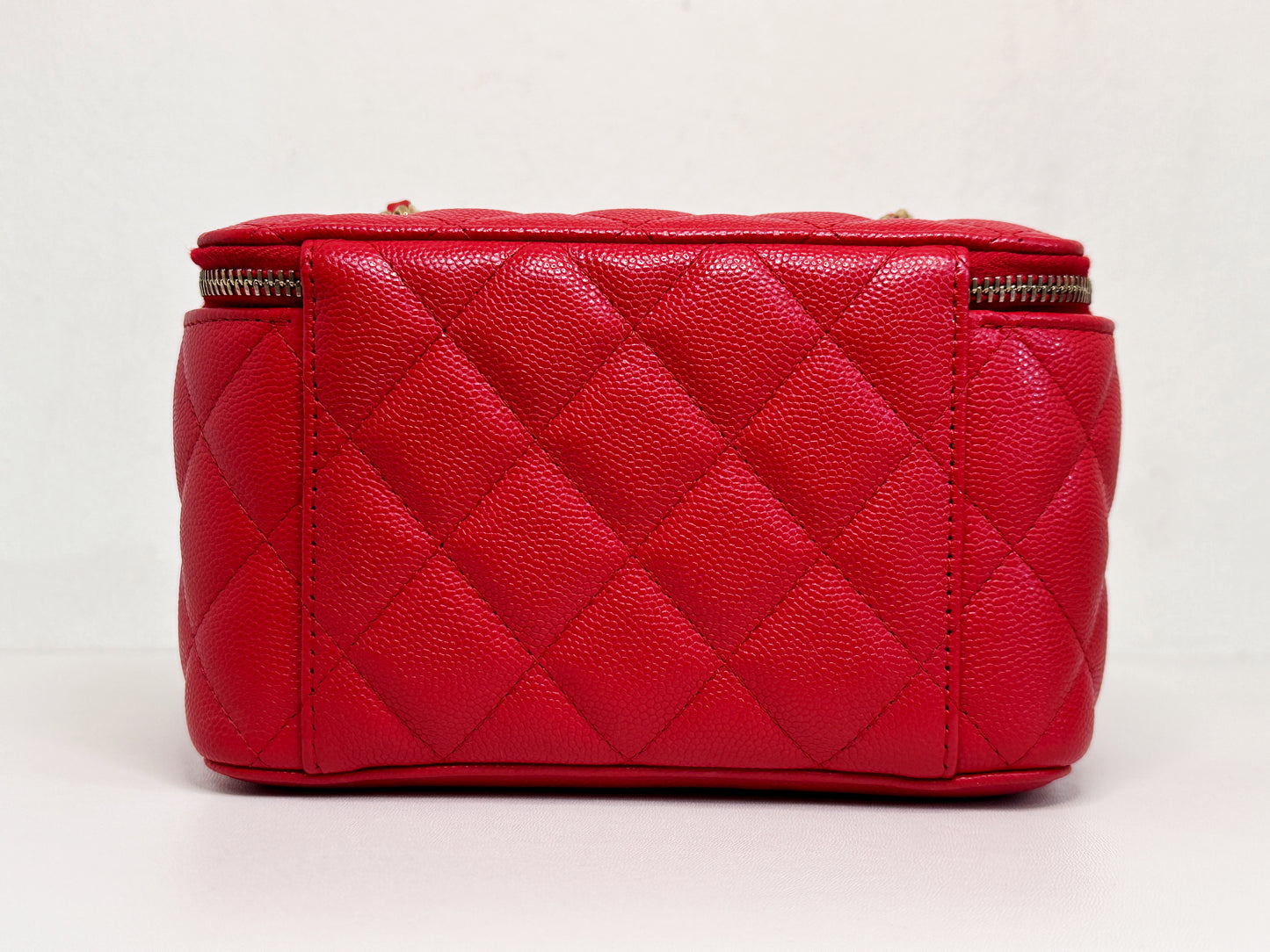 Chanel Caviar Quilted Small Vanity Case With Chain Red 3181 holo card