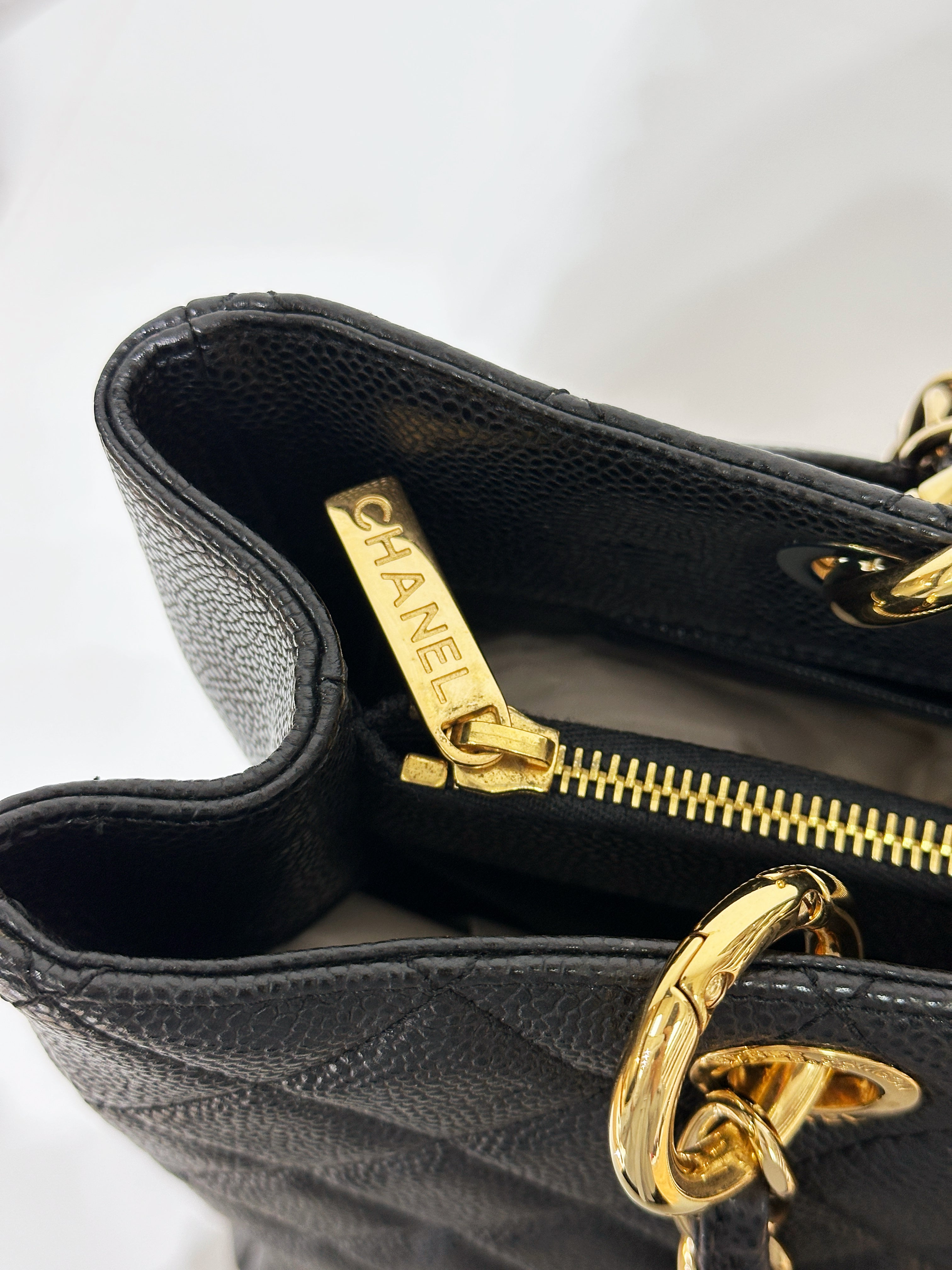 Chanel Caviar Grand Shopping Tote GST Black GHW 1640 holo card