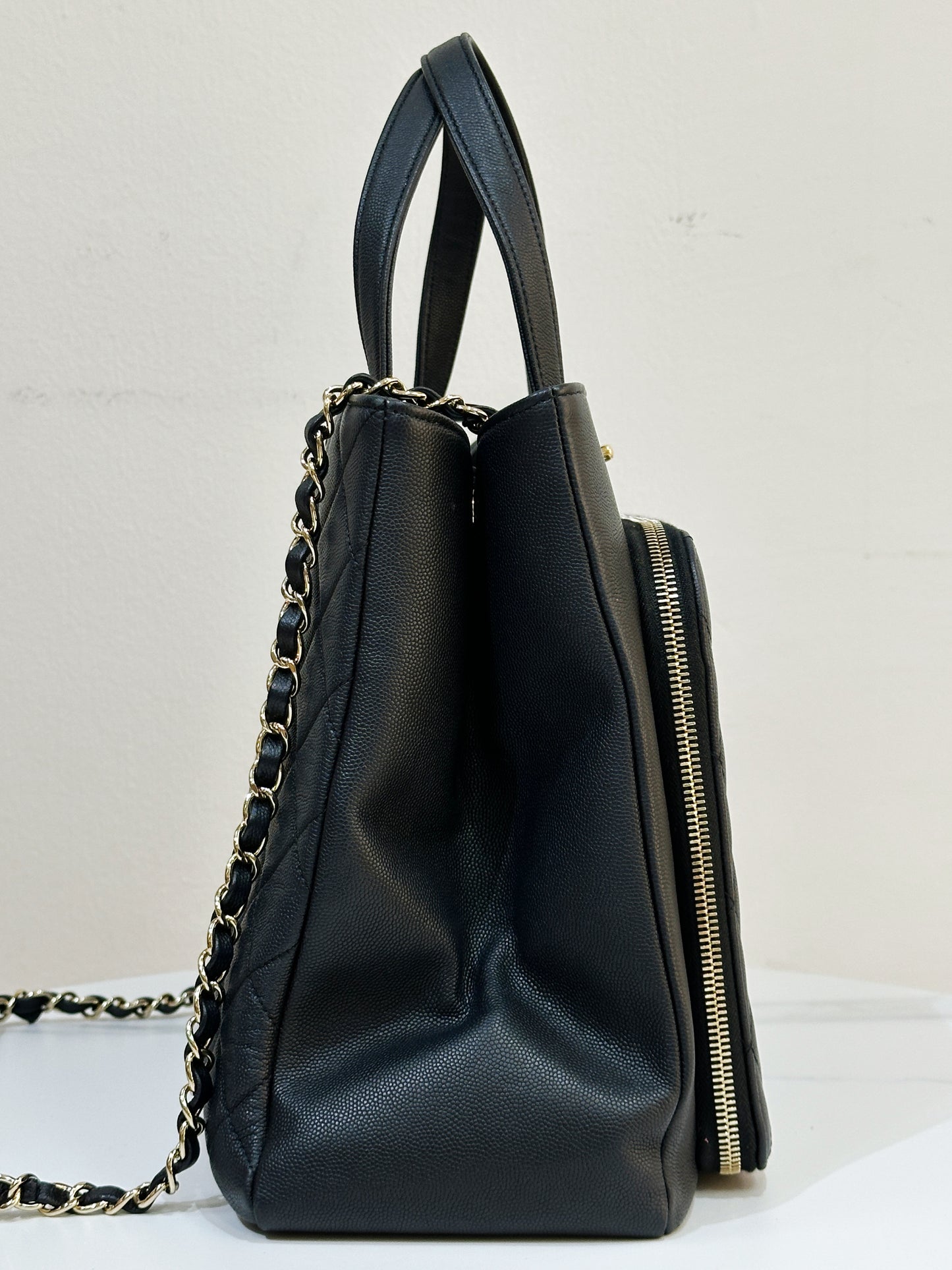 Chanel Caviar Quilted Large Business Affinity Shopping Bag Black 3043 holo card