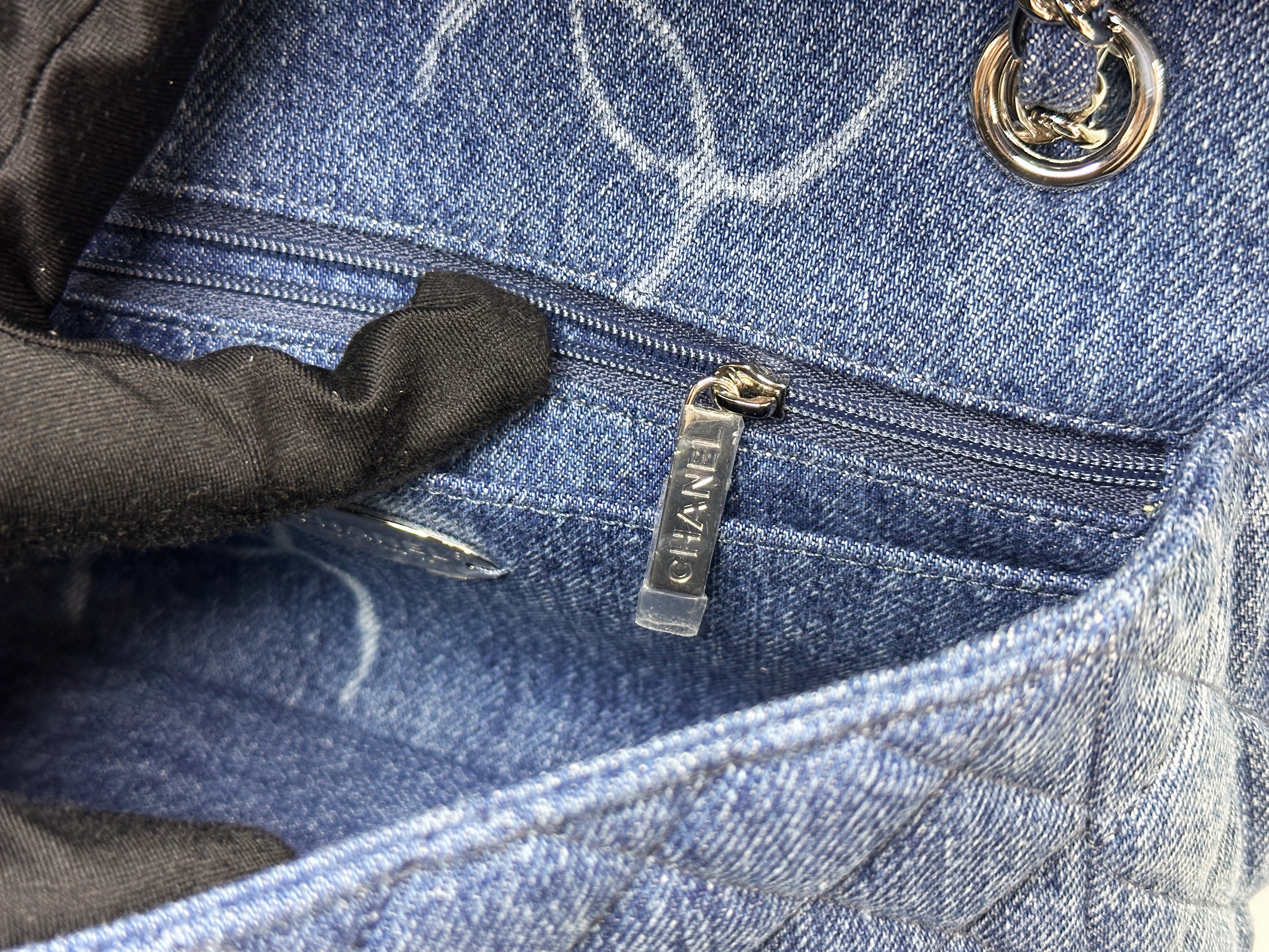 Chanel 20B Medium Blue Denim Quilted CC Single Flap SHW 3045 holo card