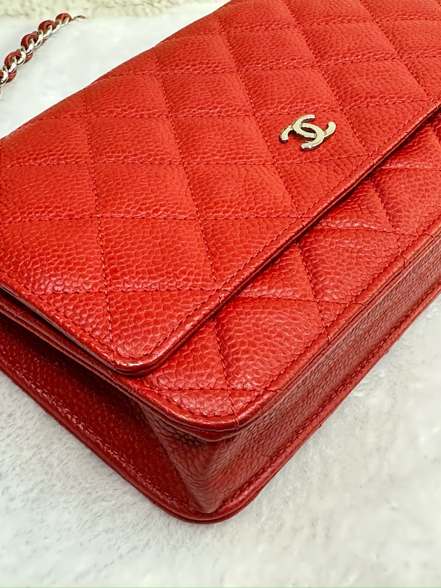 Chanel Caviar Quilted Wallet on Chain WOC Red 1874 holo card