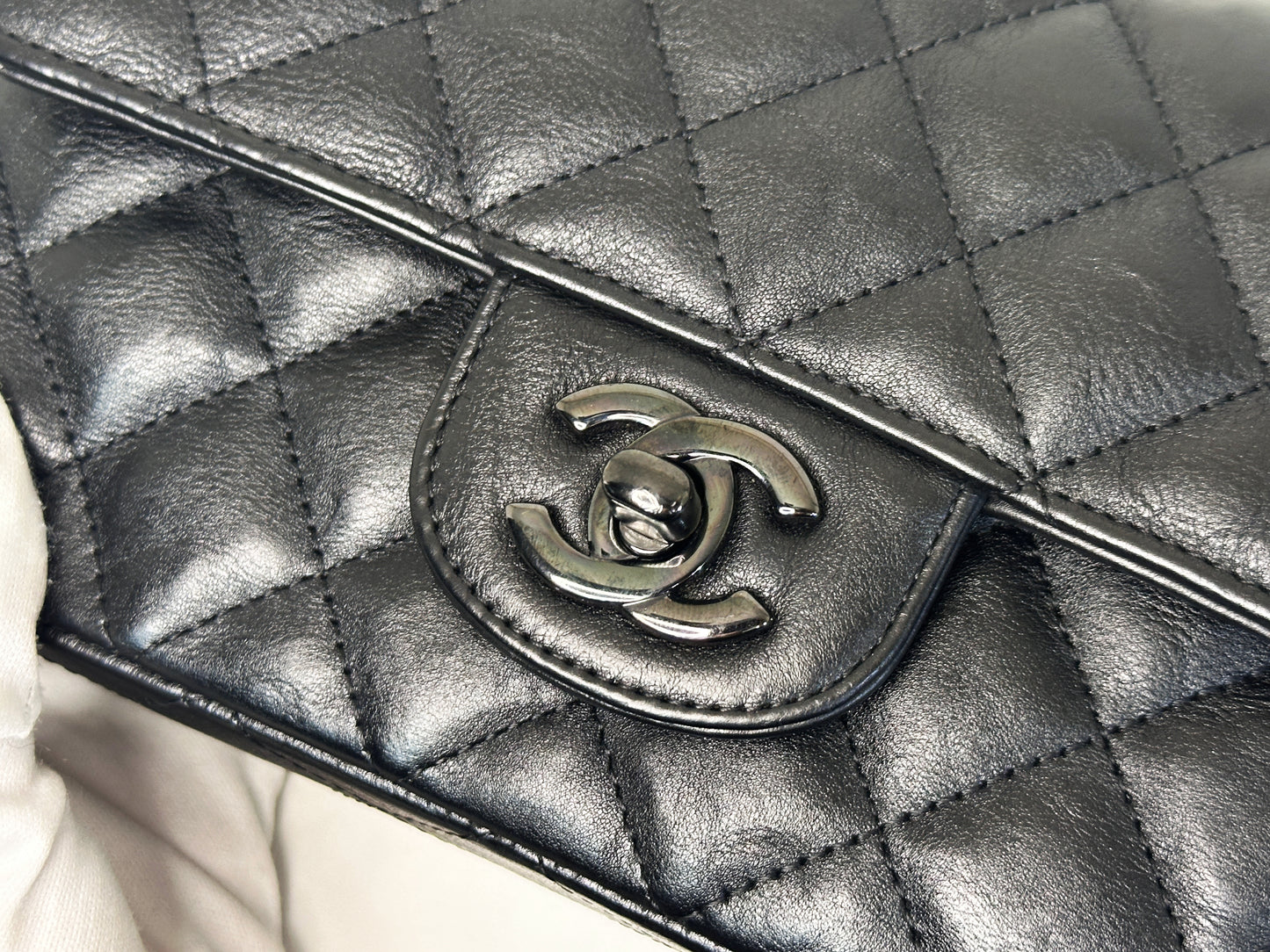 Chanel Quilted Mini Rectangular Flap So Black Crumpled Calfskin Bag 2400 holo card