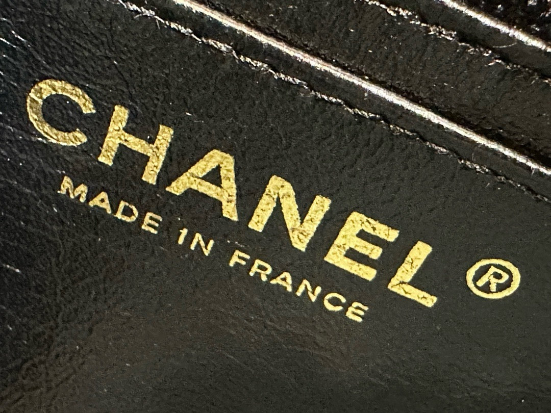 Chanel Classic Jumbo Single Flap Caviar Leather Black 1237 holo card GHW