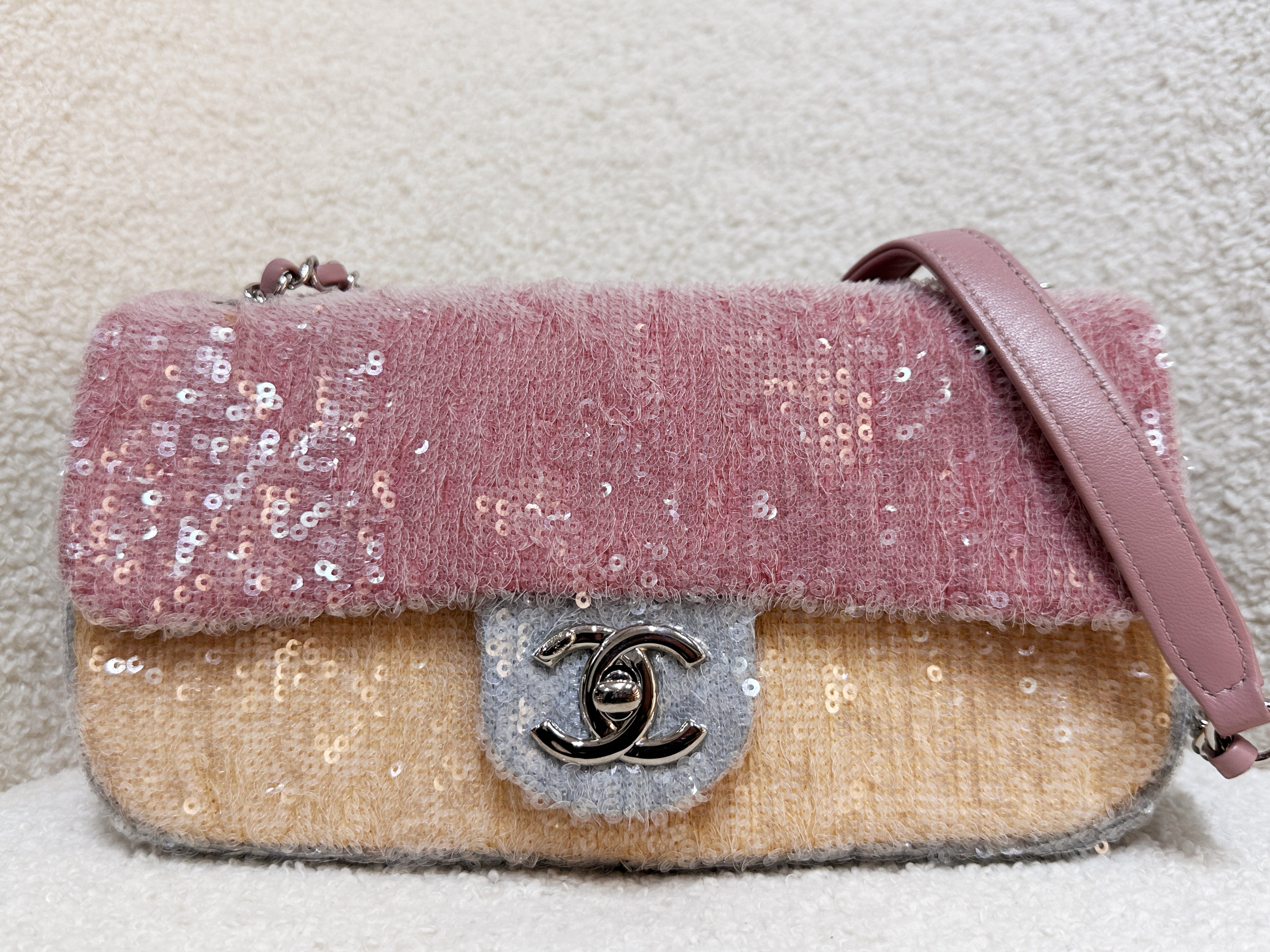 Chanel 18S Sequin Mini Waterfall Flap Pink Blue Yellow 2557 holo card