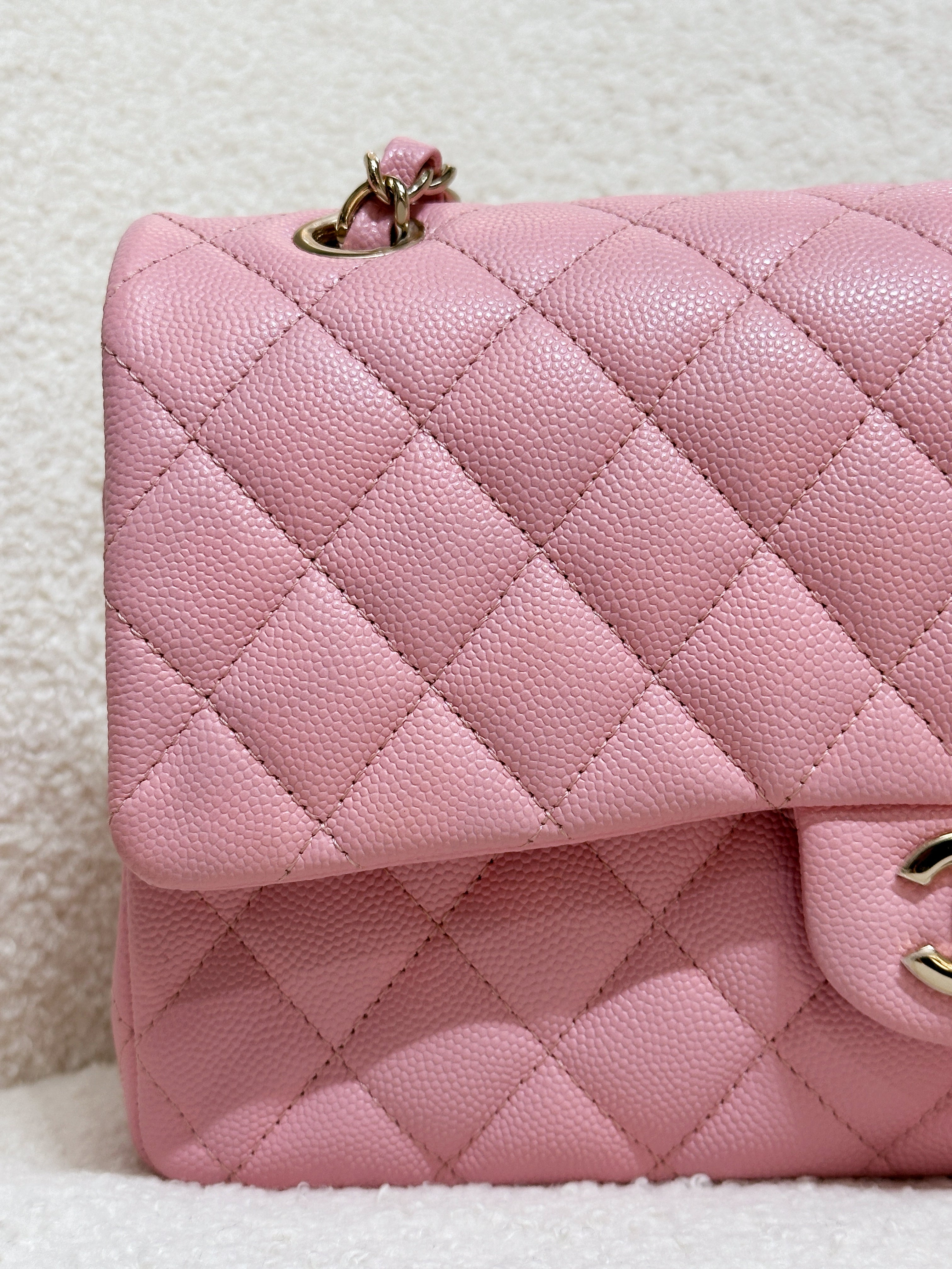 Chanel 22C Classic Quilted Medium Double Flap Bag Sakura Pink AKHX microchip