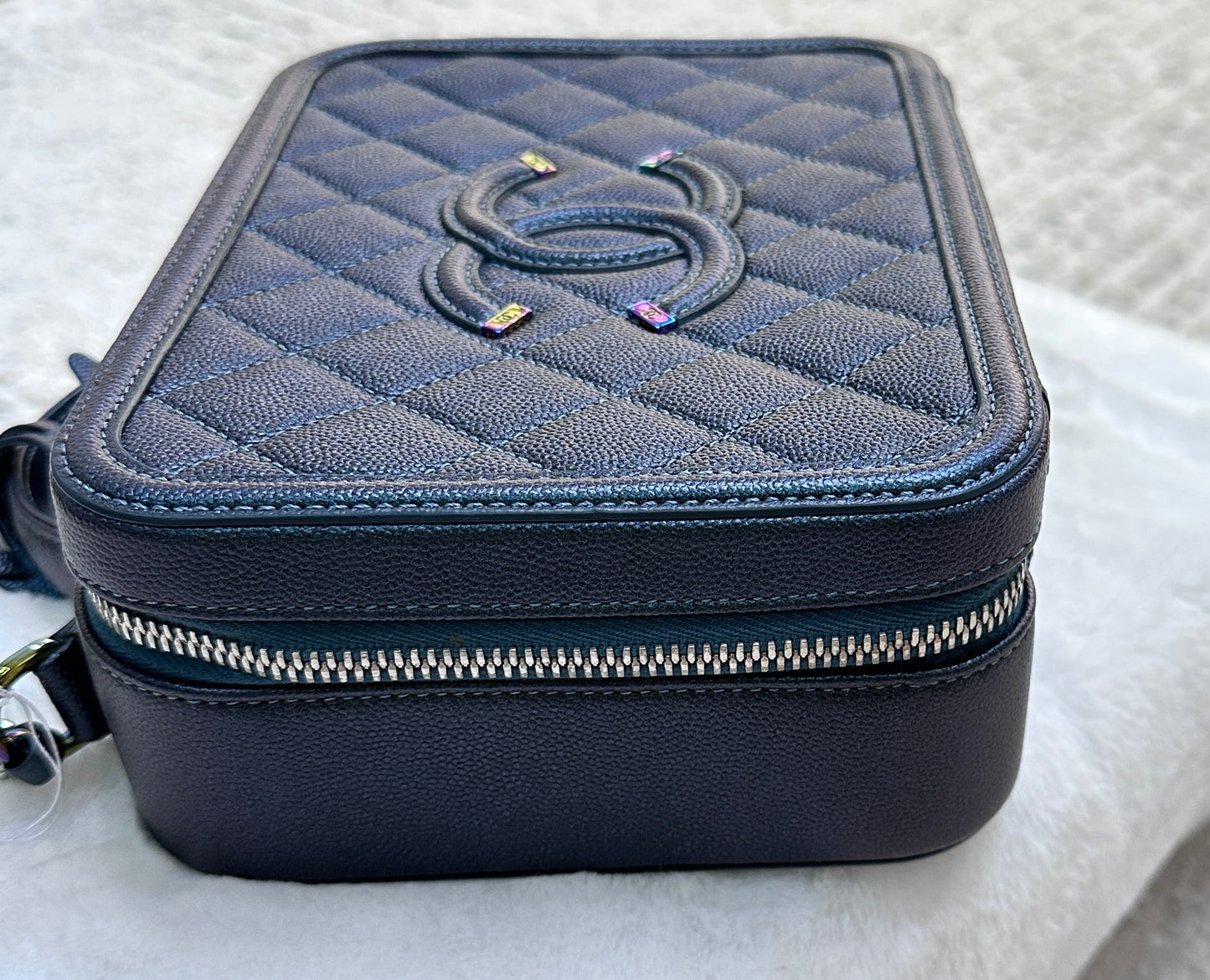 CHANEL Iridescent Caviar Quilted Medium CC Filigree Vanity Case Dark Turquoise