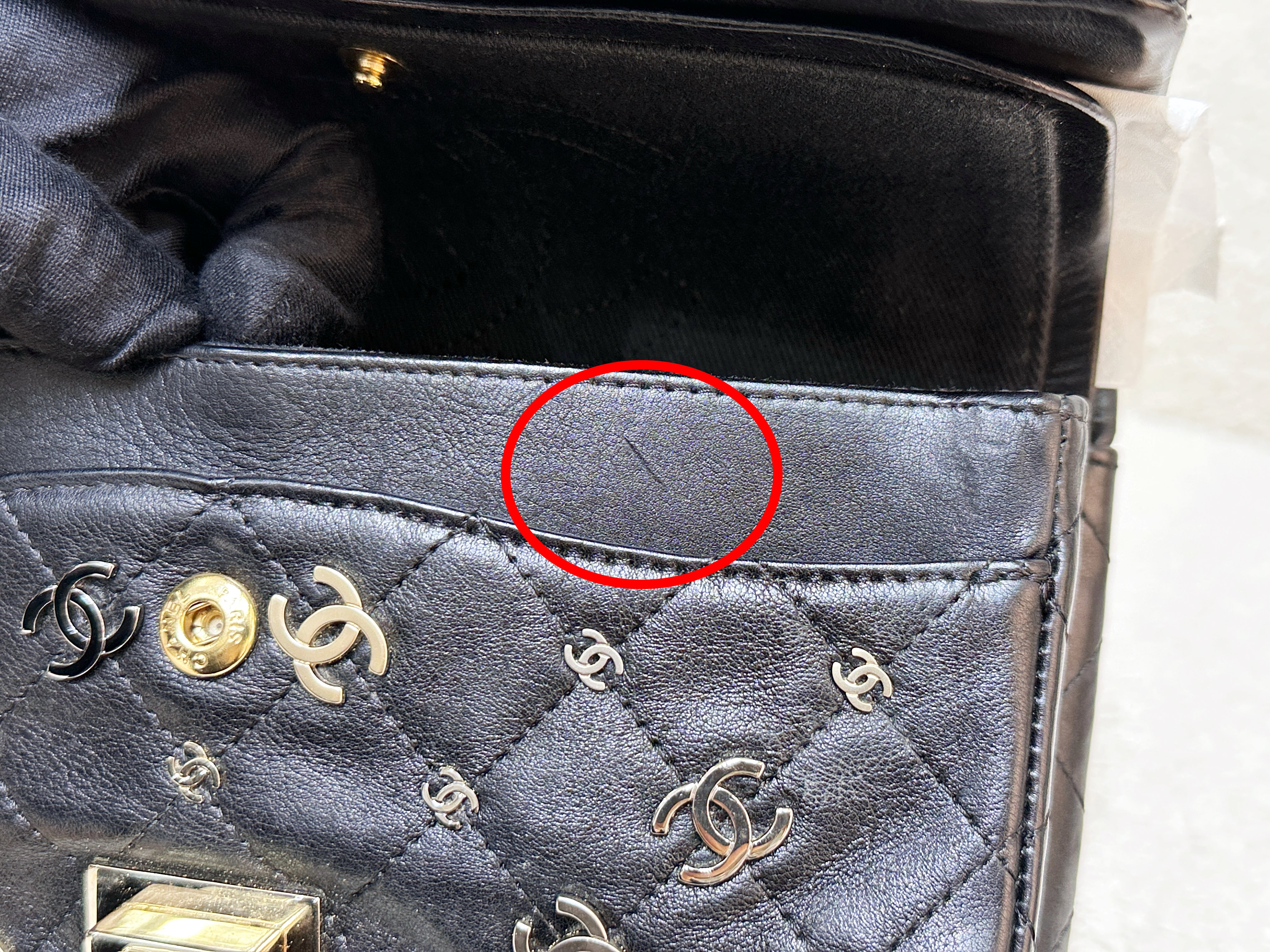 Preloved Authentic 
ChanelBlack Quilted Calfskin 2.55 Reissue 224 Punk CC Charm Flap Gold Hardware, 2007