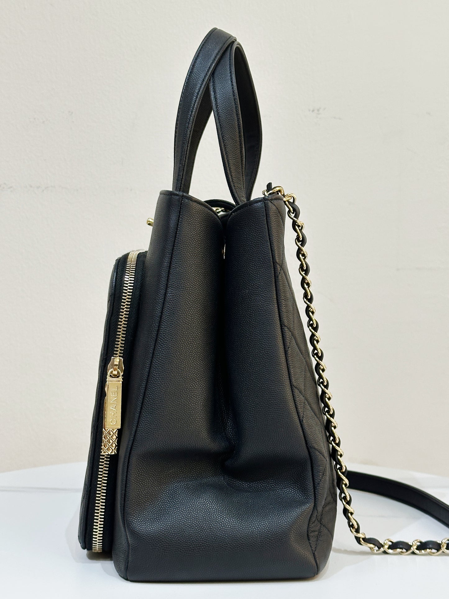 Chanel Caviar Quilted Large Business Affinity Shopping Bag Black 3043 holo card