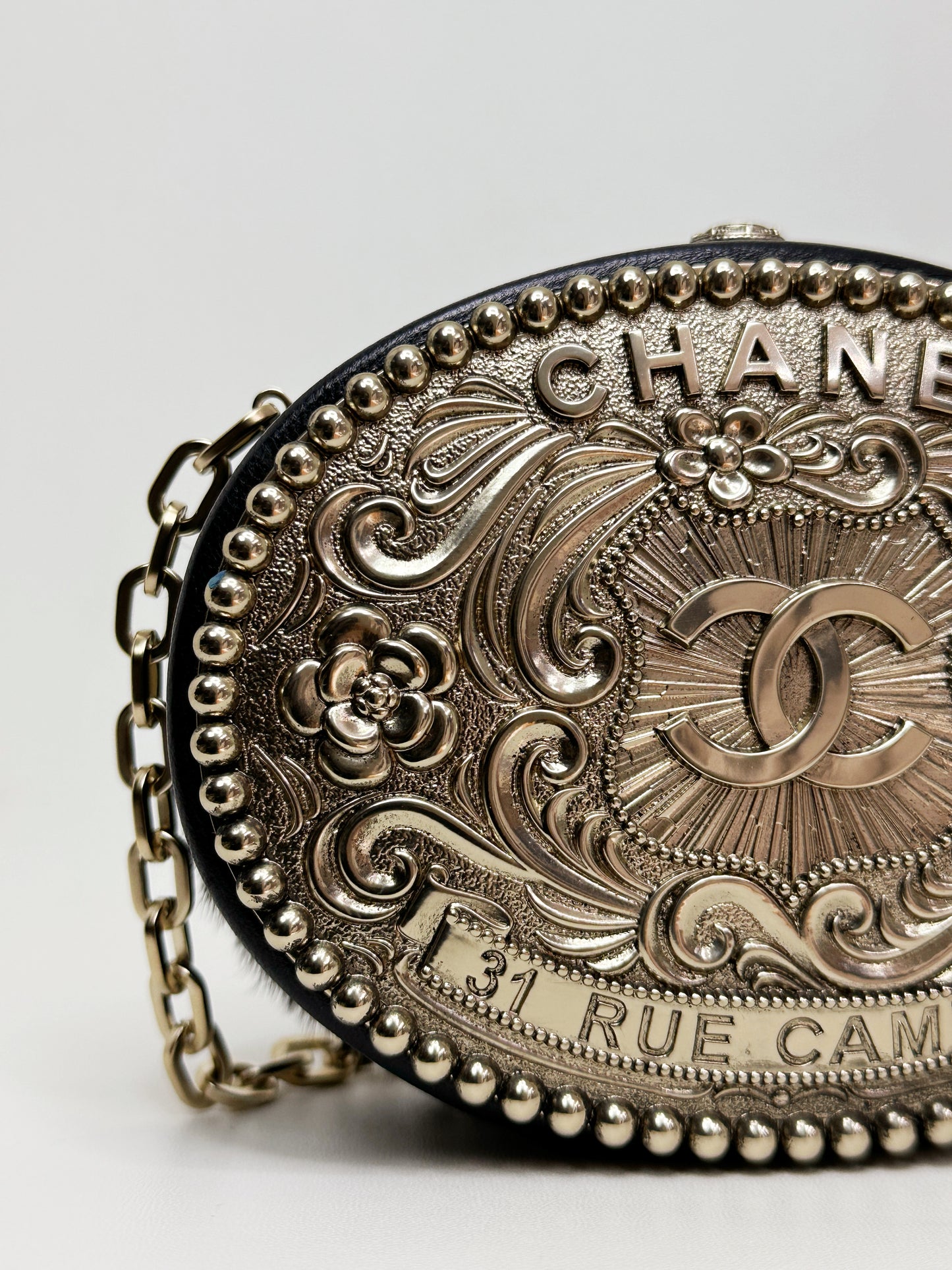 CHANEL 2014 PARIS-DALLAS MINAUDIERE CLUTCH 2018 holo card