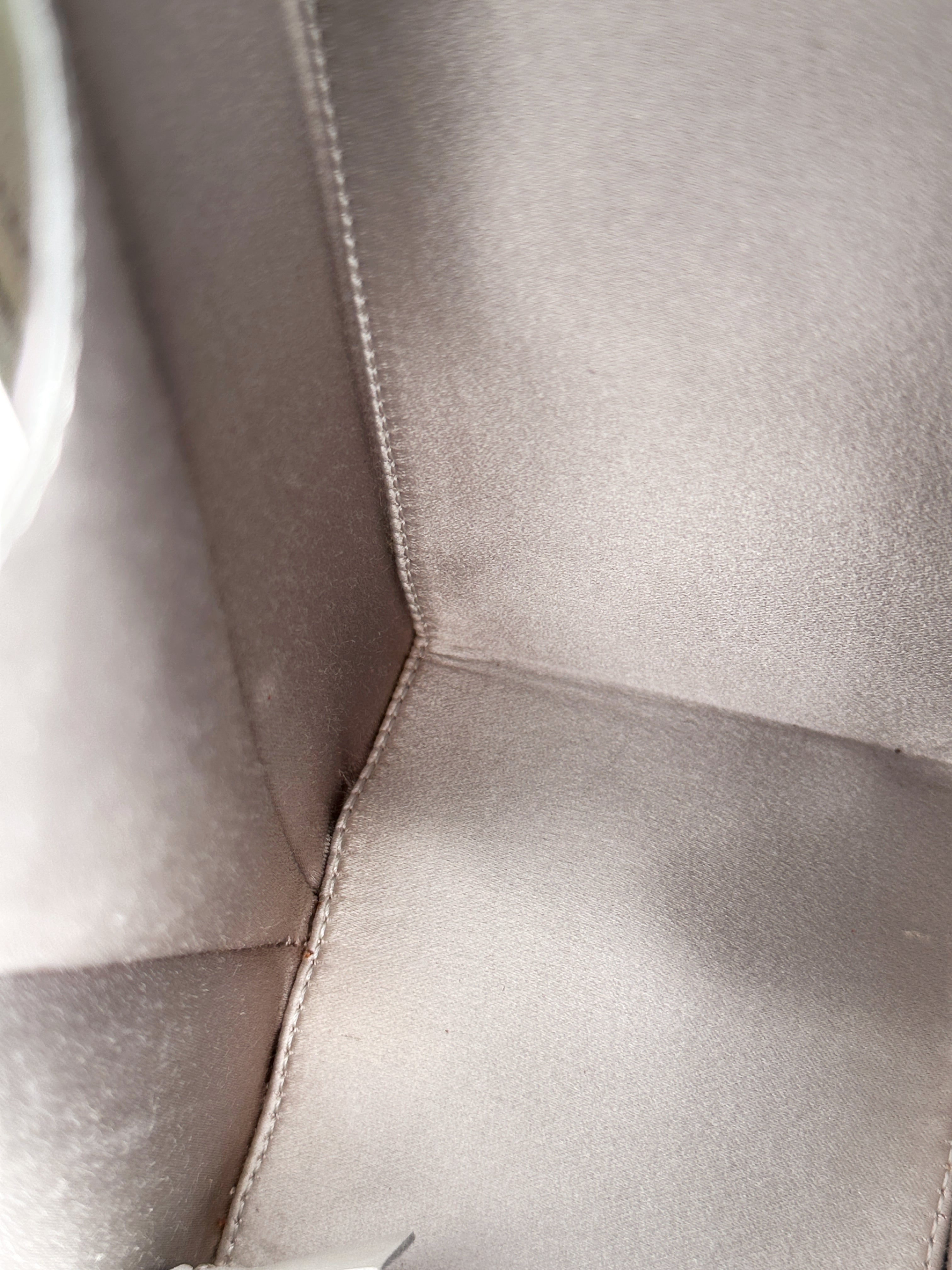 Preloved Authentic CHANEL RARE LIMITED EDITION LAIT DE COCO MILK CARTON BAG 2014