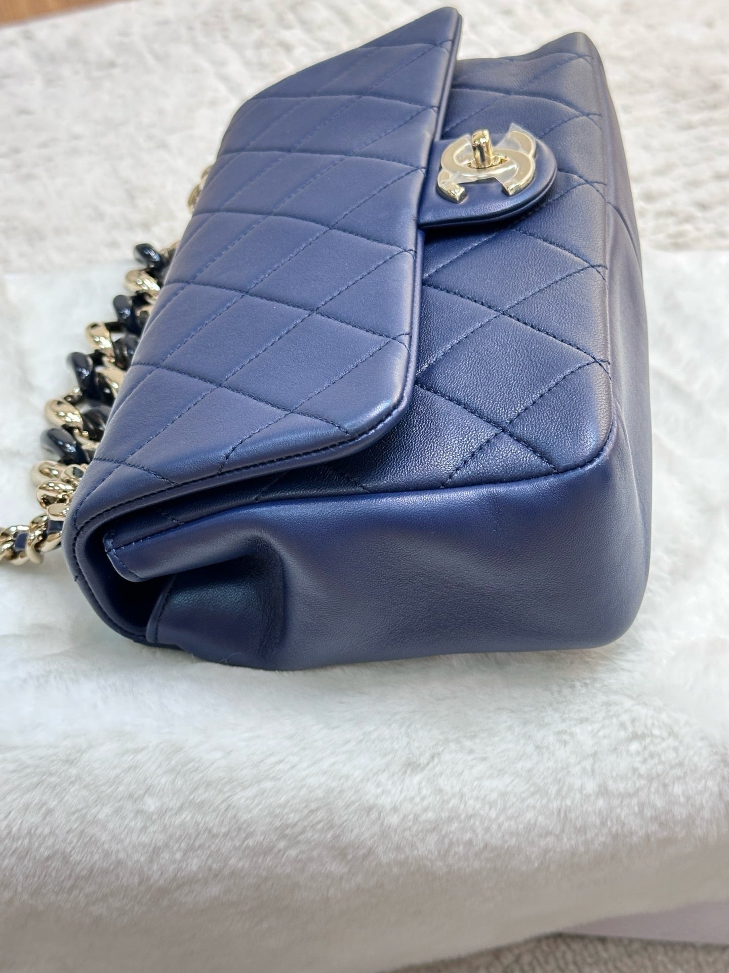 CHANEL Medium Calfskin Quilted Resin Bi-Color Chain Flap Bag Navy