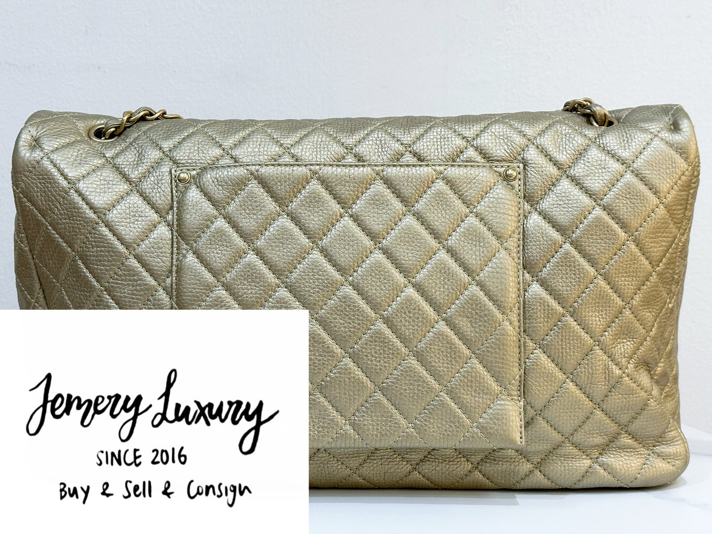 Chanel 2018 Calfskin Quilted XXL Travel Flap shoulder bag Metallic Gold GHW 2510 holo card