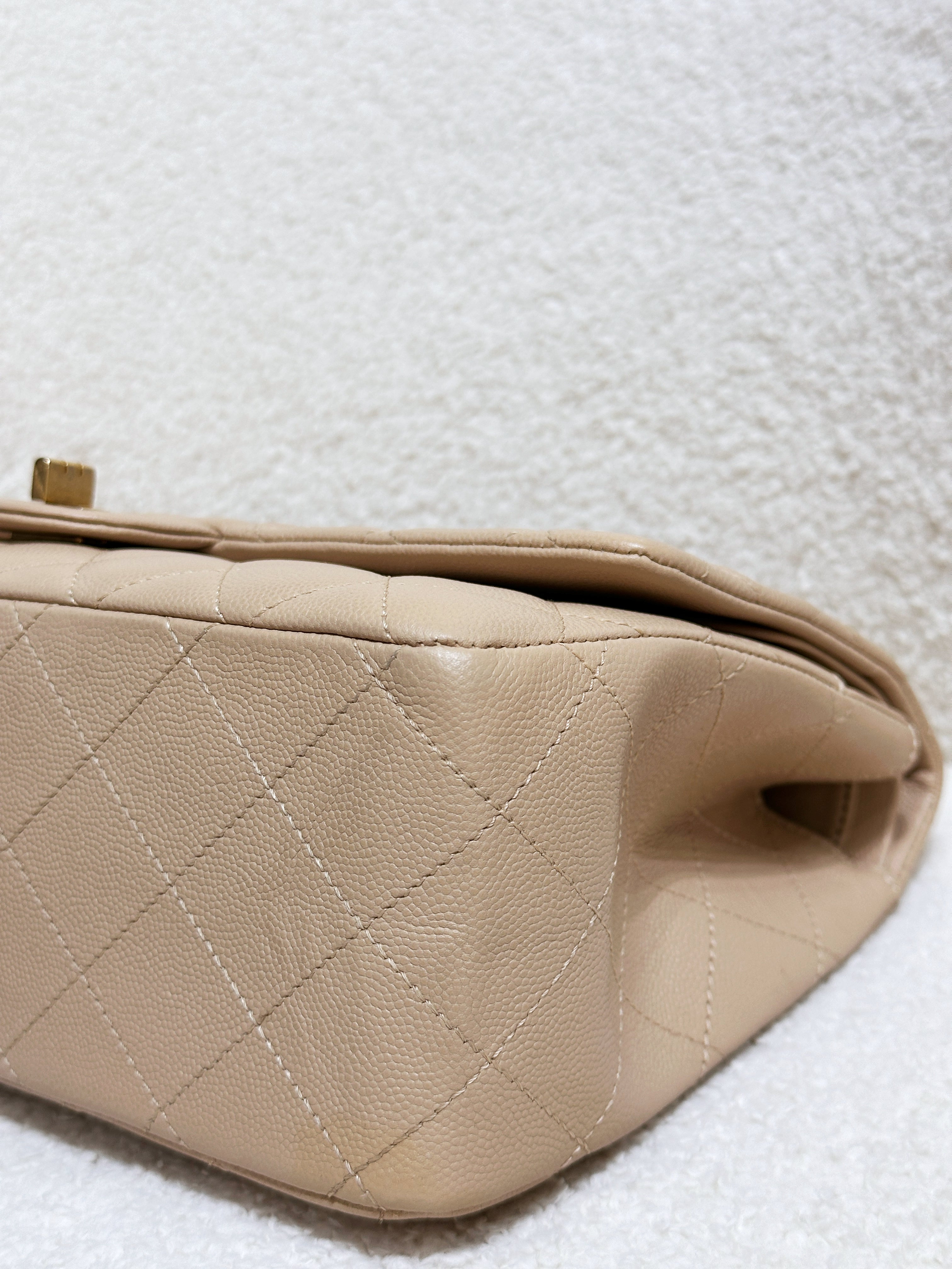 Chanel Classic Quilted Caviar 2.55 Reissue Flap Bag Beige 226 2353 holo card