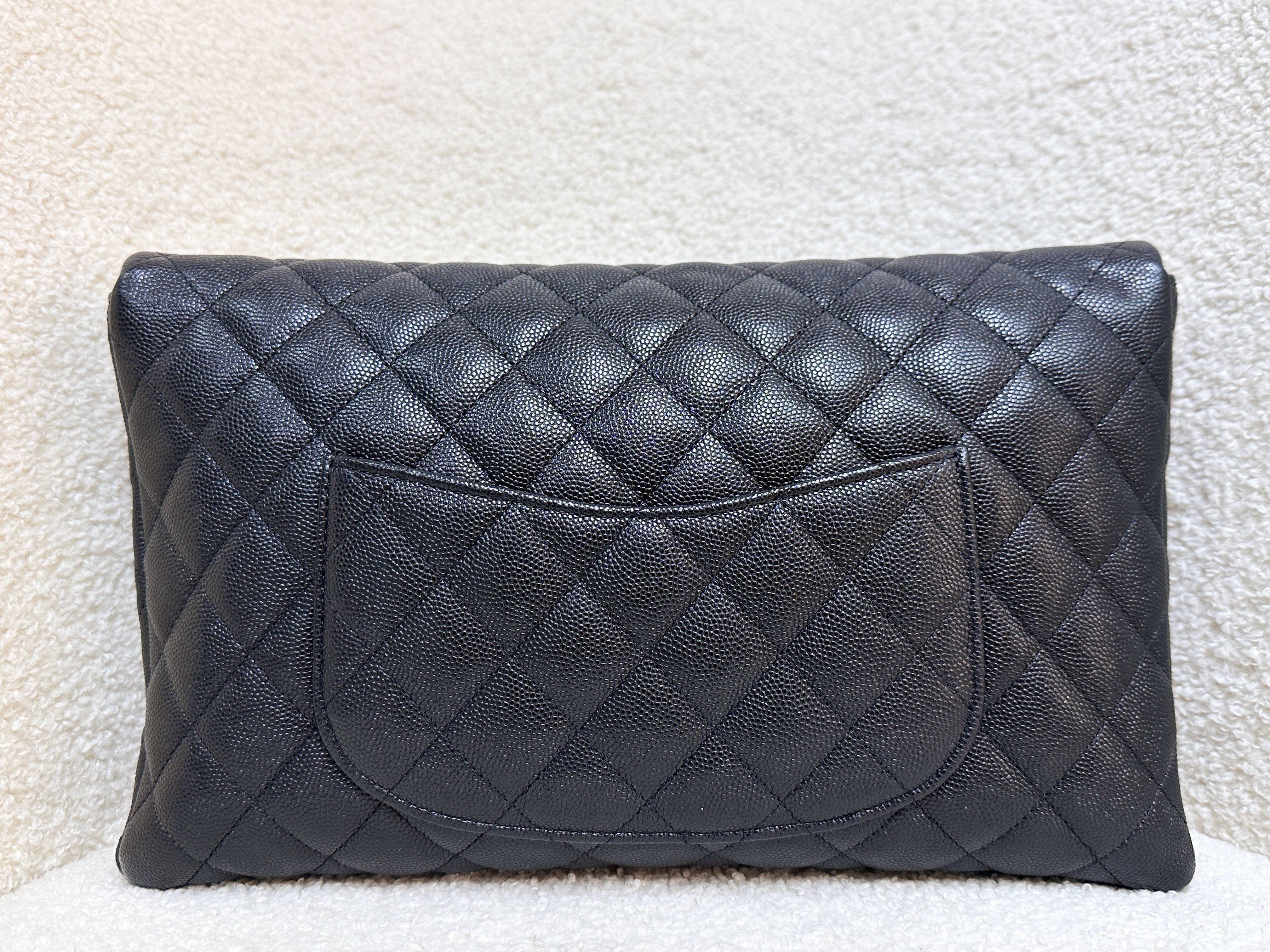 Chanel Quilted Caviar Classic Clutch GHW Black 2645 holo card