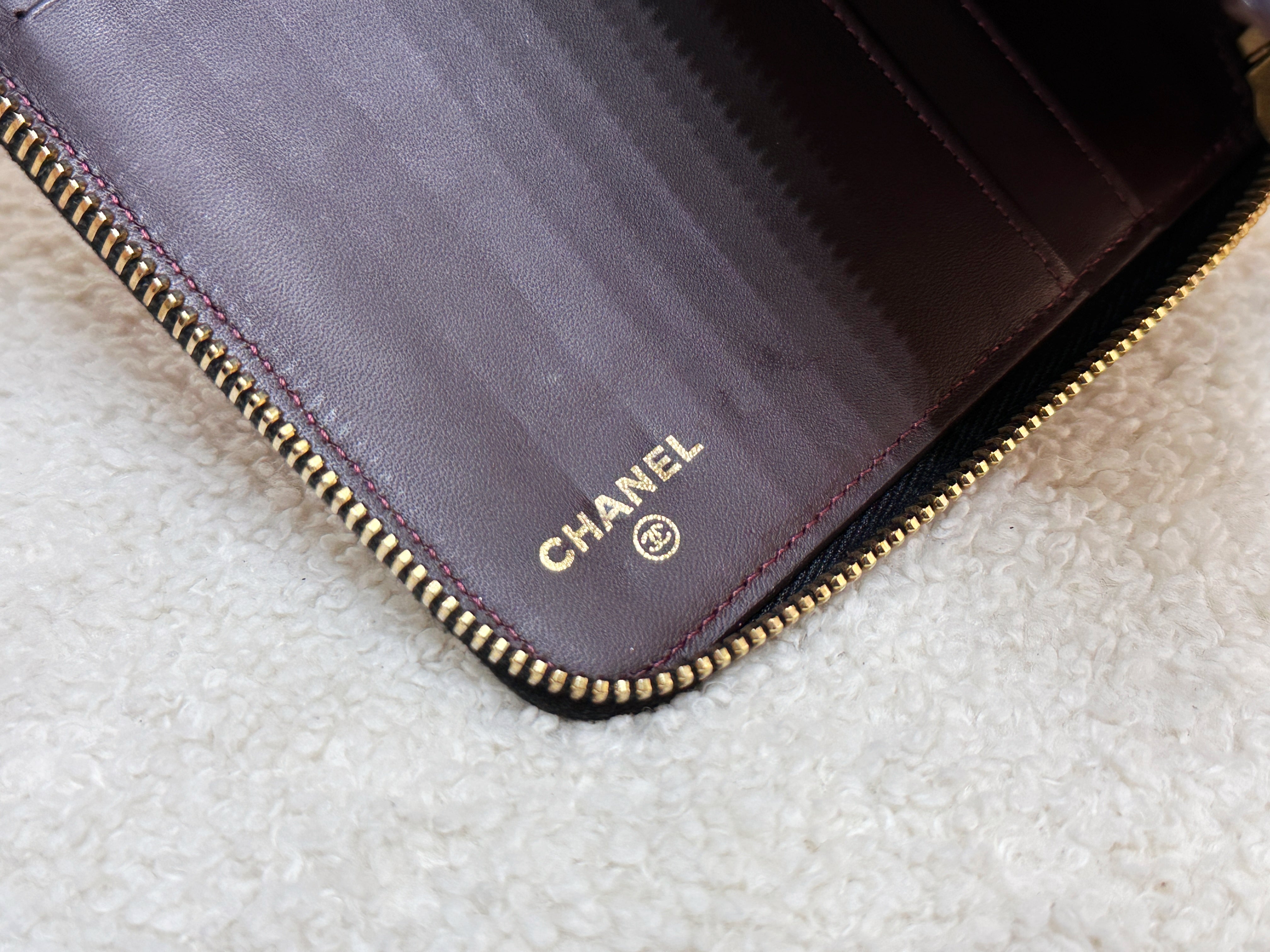 Chanel Quilted Cc XL Zip Wallet Black Caviar GHW 2000 holo card