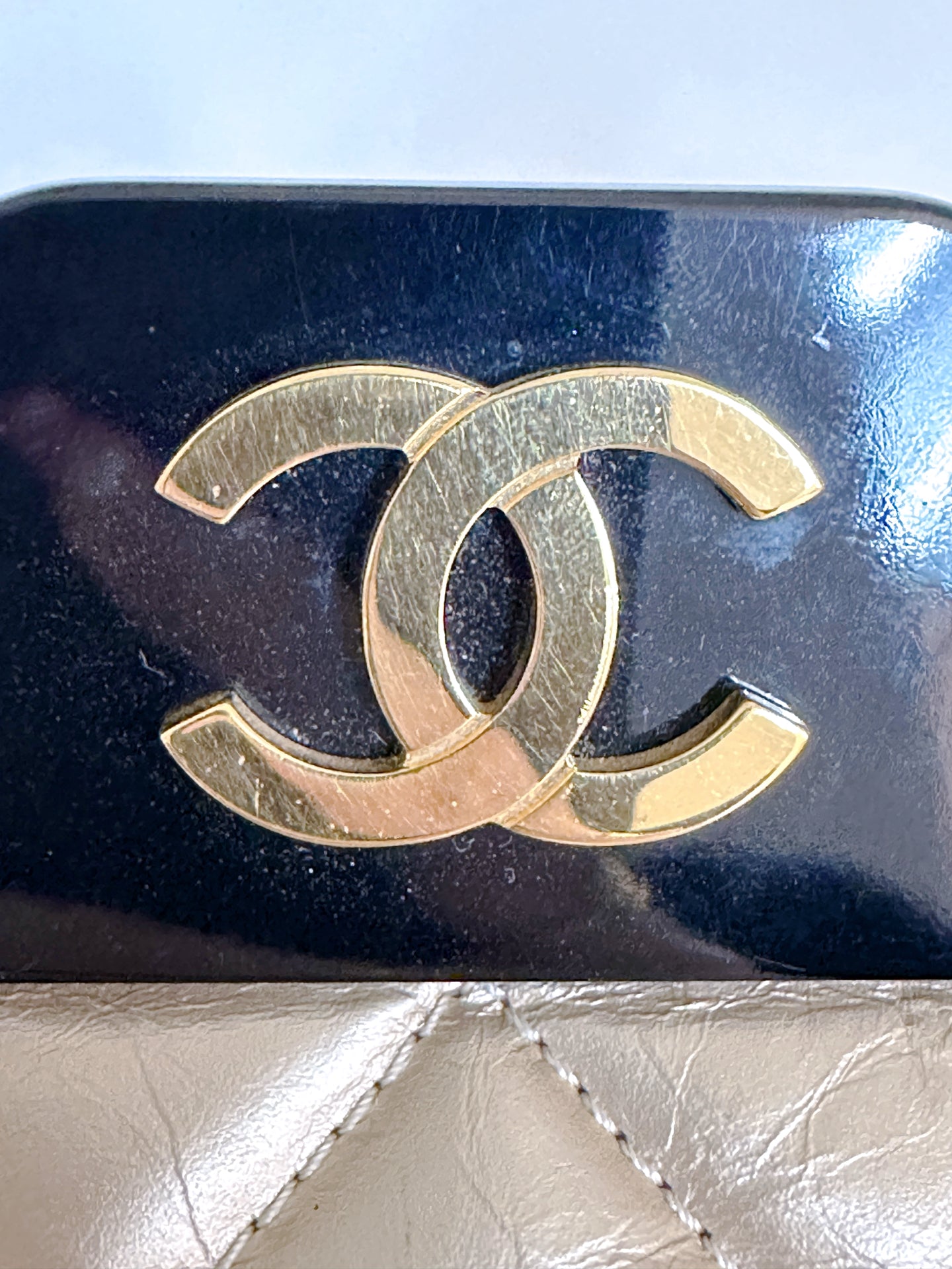 Chanel Aged Calfskin Quilted 2.55 Reissue Mini Hanger Flap Gold 2355 holo card