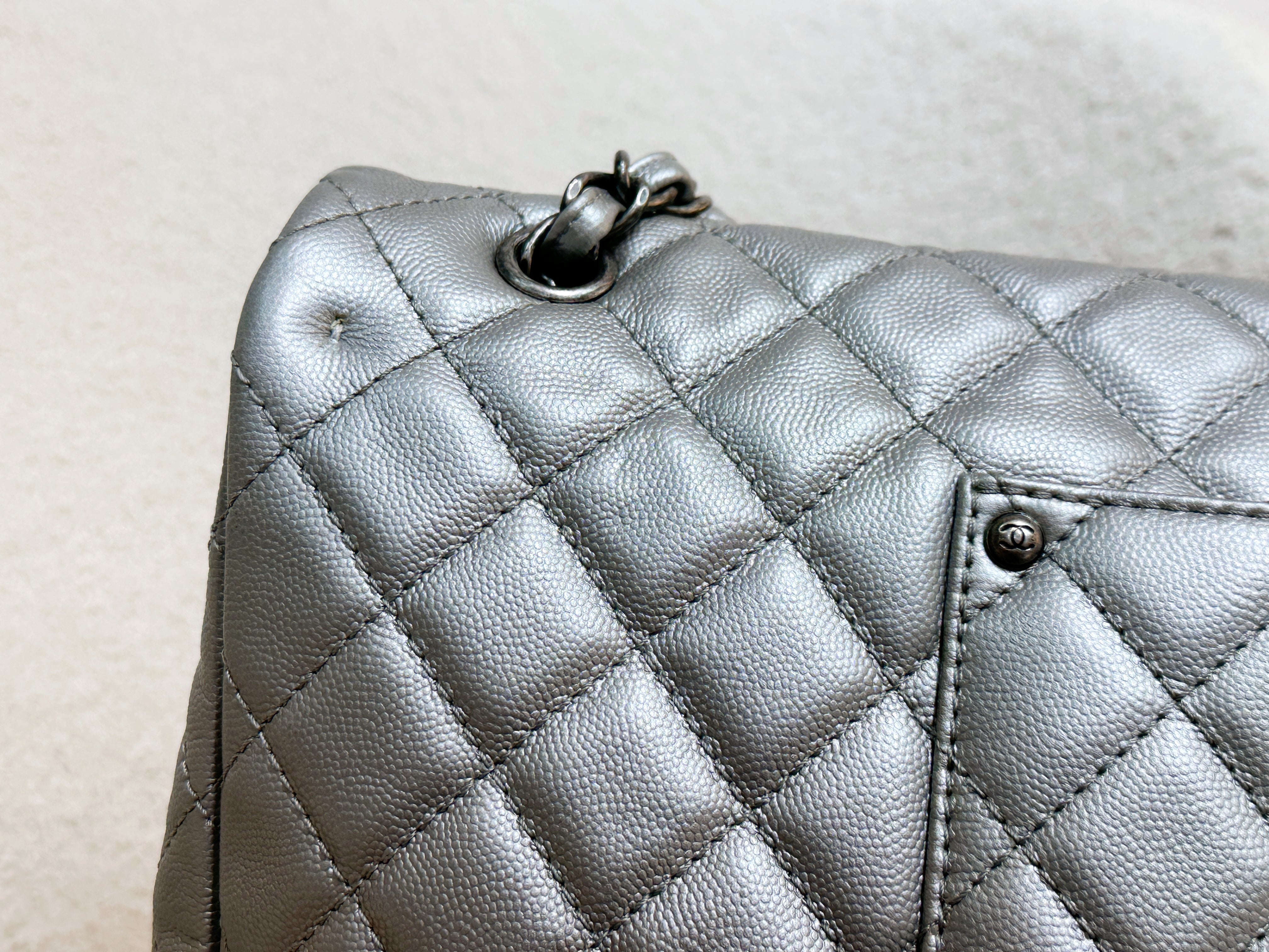 Chanel 2017 Caviar Classic Quilted XXL Travel Flap shoulder bag Metallic Silver SHW 2257 holo card